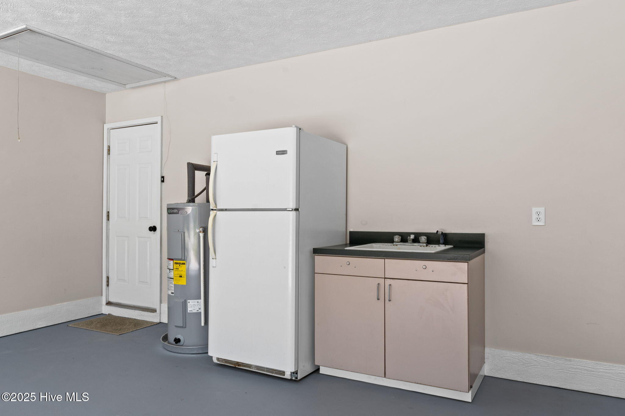 100551974 | Photo 35