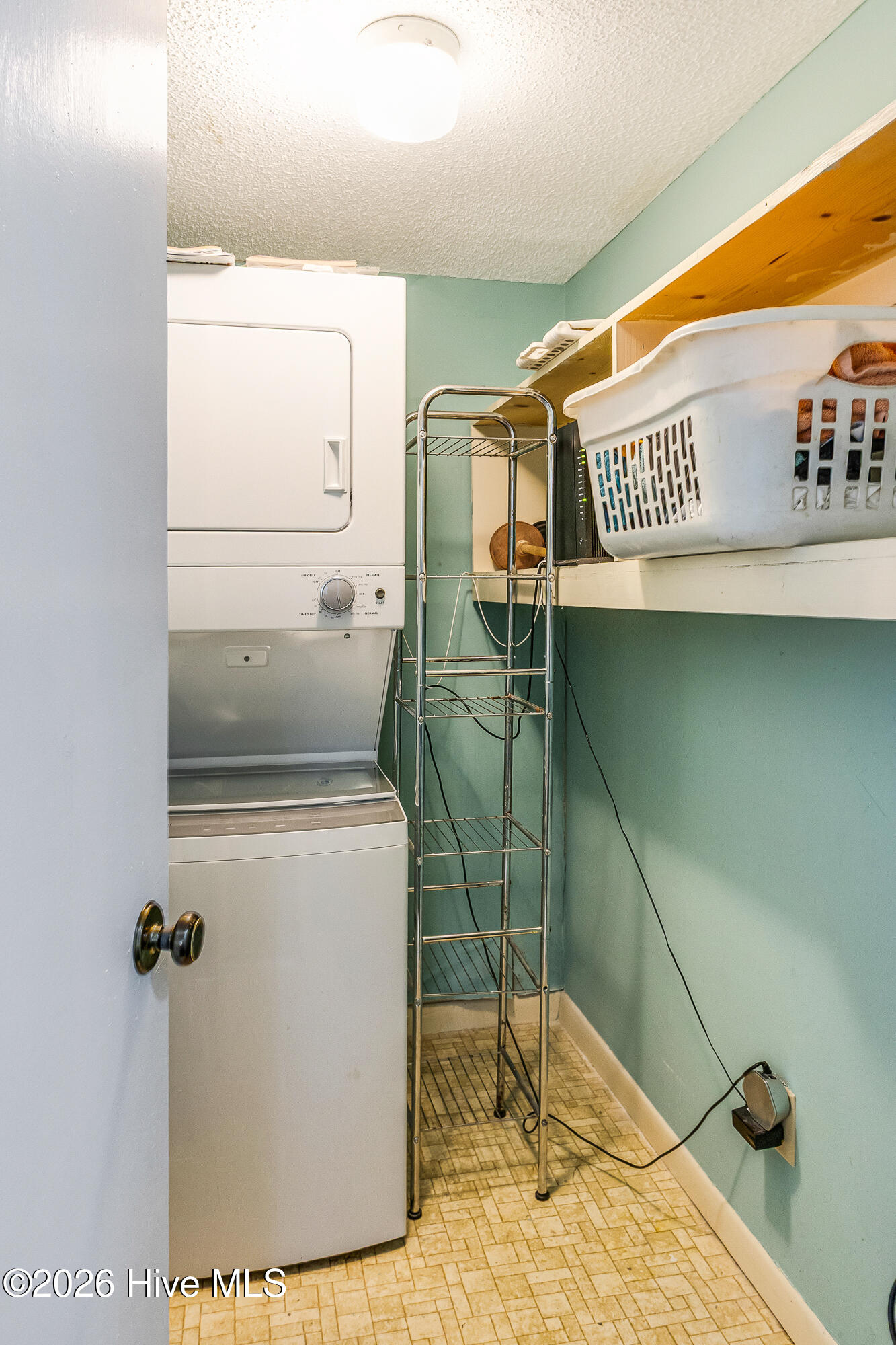 100556159 | Photo 19