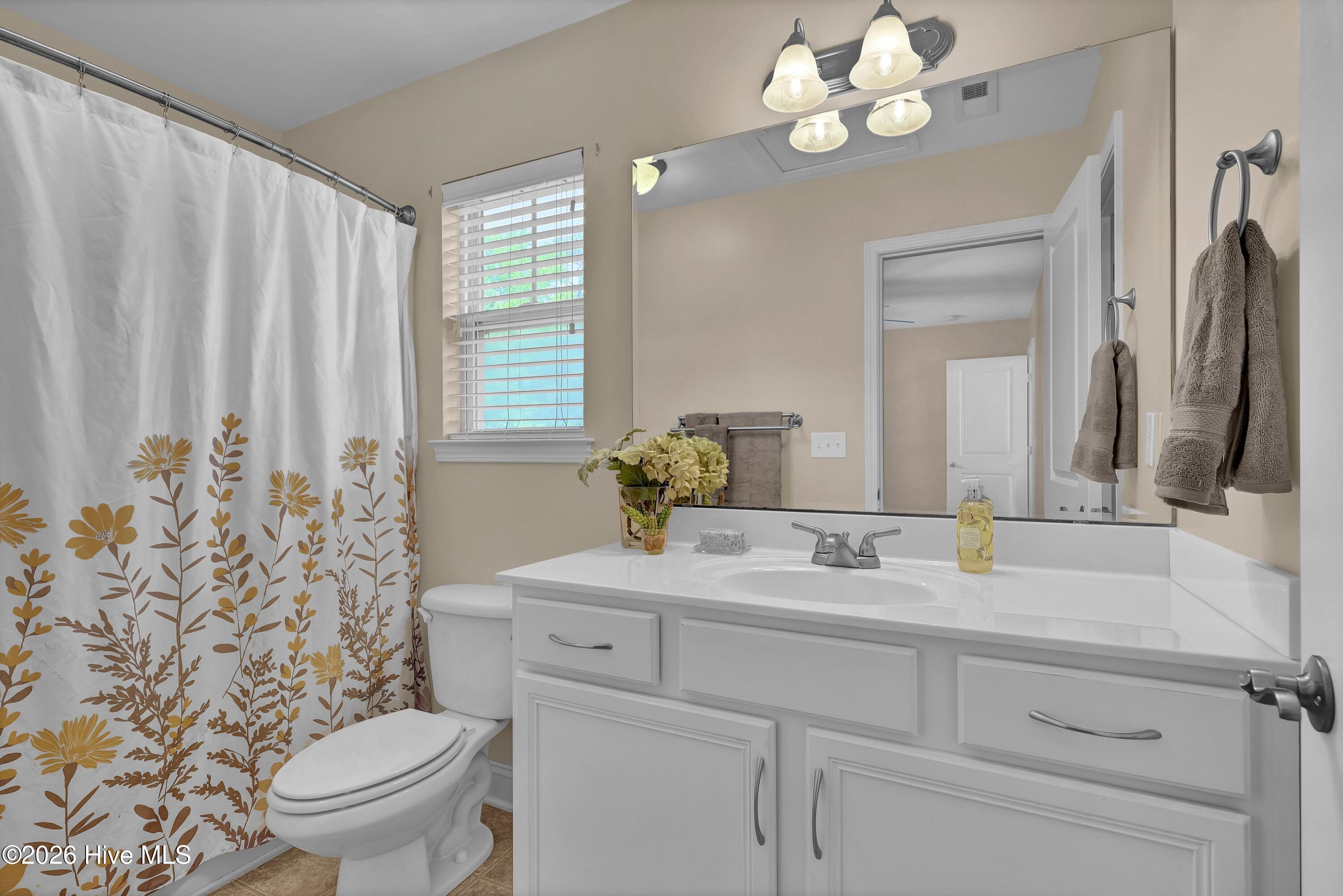 100567851 | Photo 19