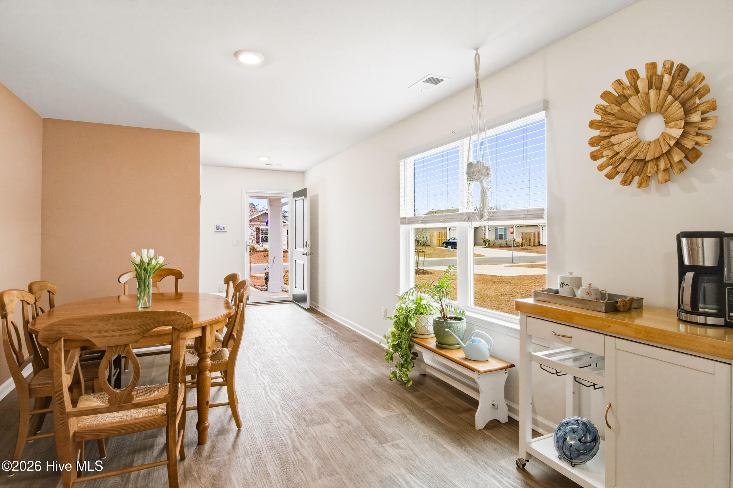 100555979 | Photo 14