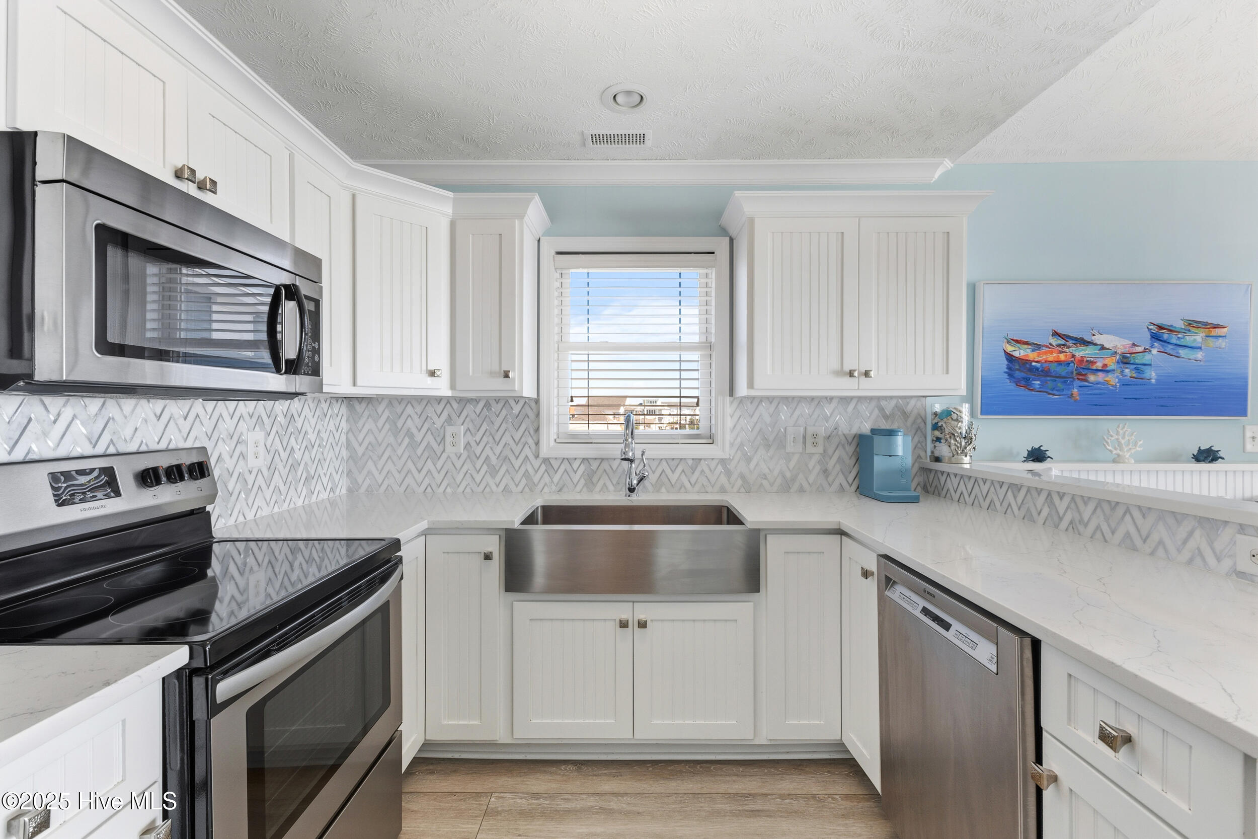 100535212 | Photo 21