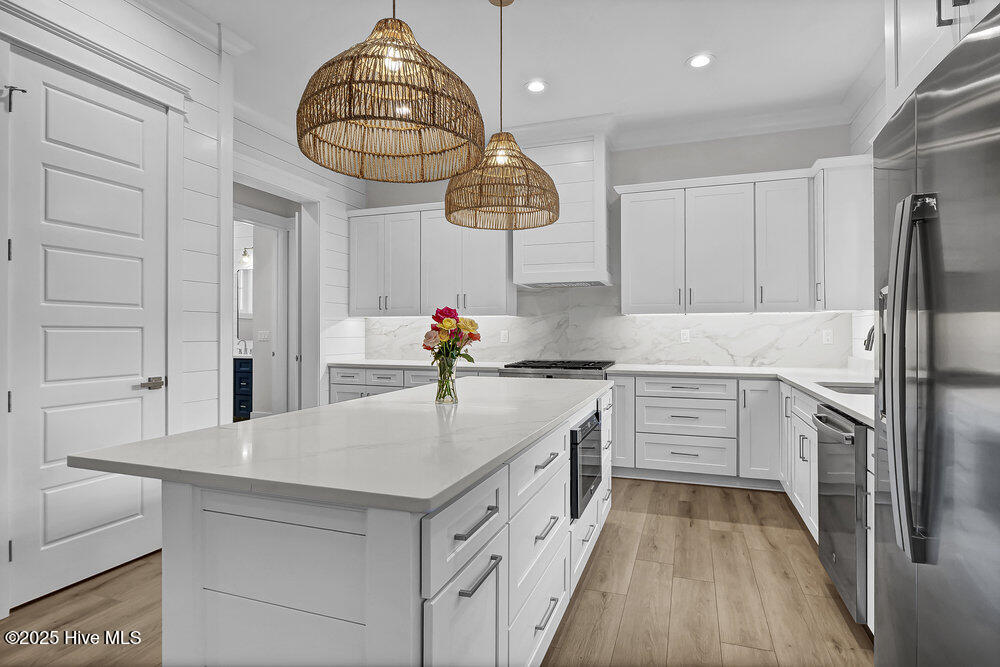 100507962 | Photo 12