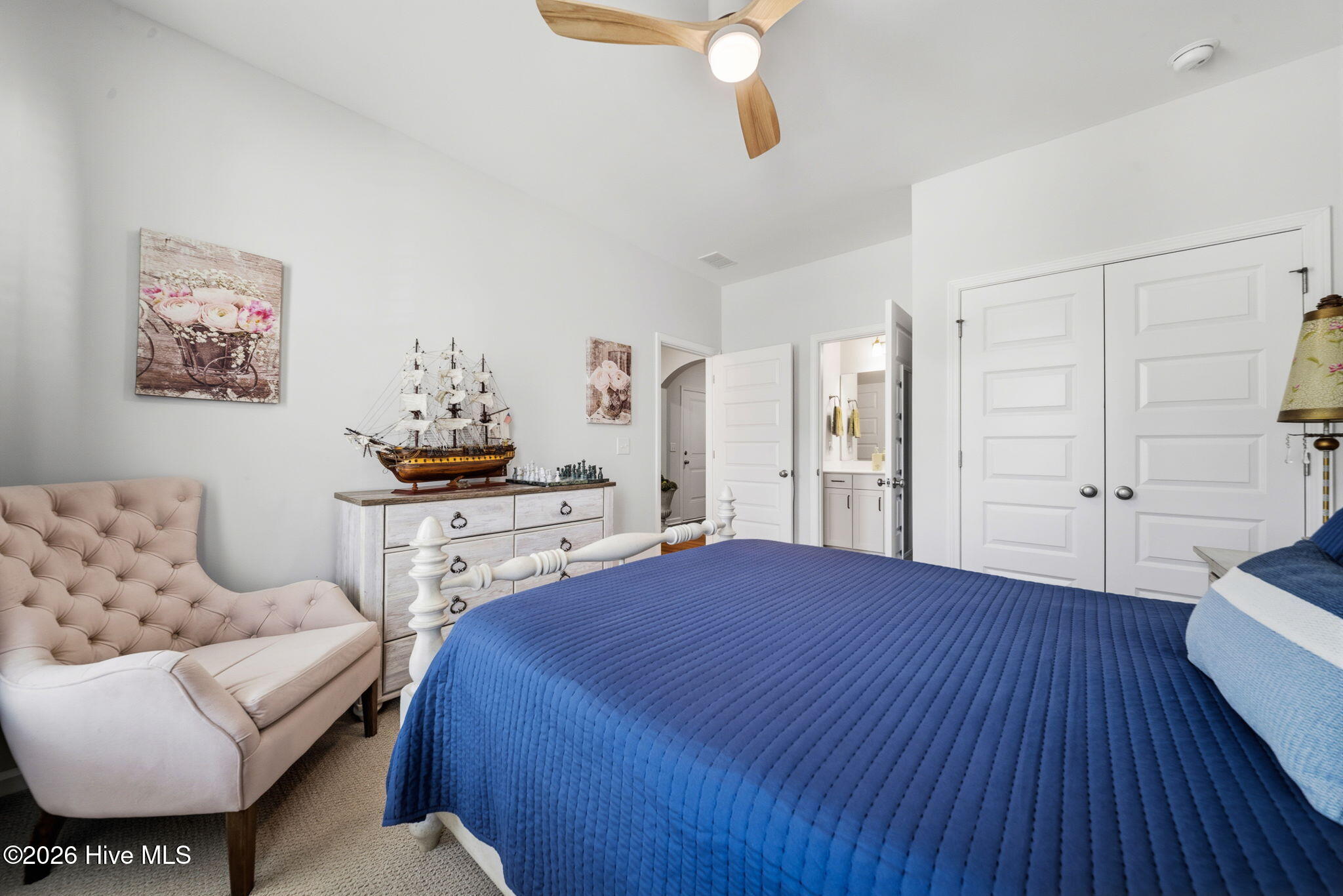 100568500 | Photo 38