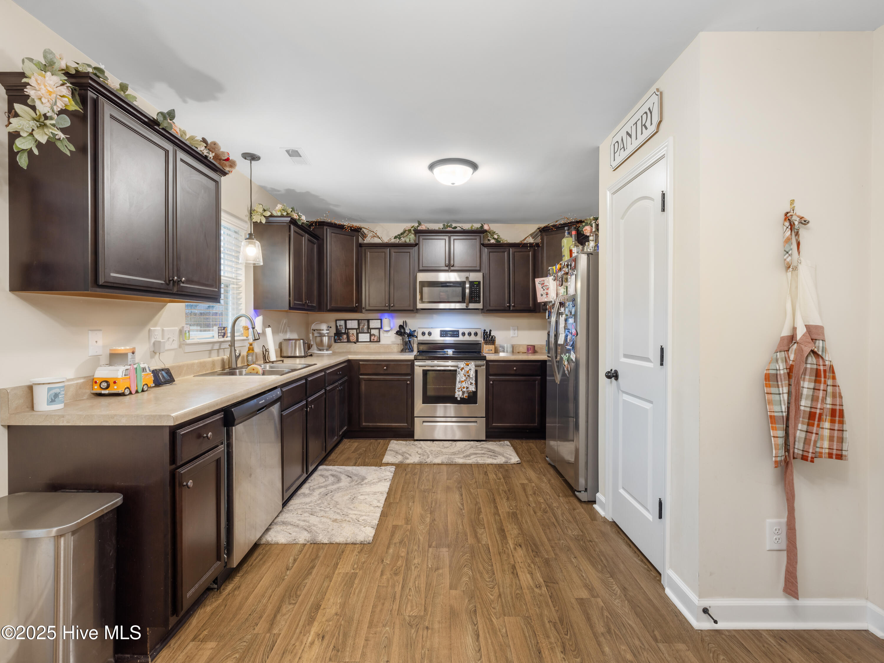 100512056 | Photo 19