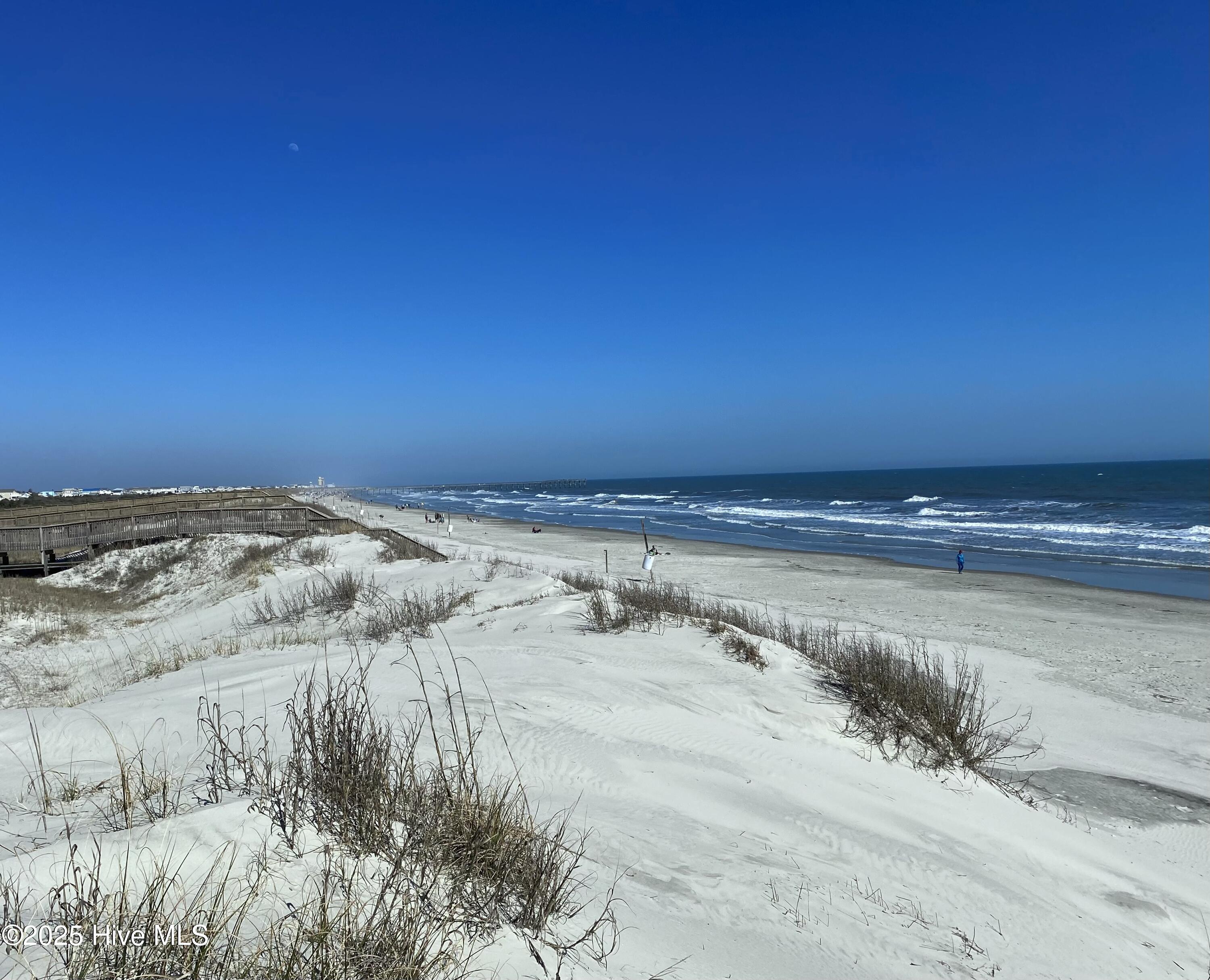 100521240 | Photo 40