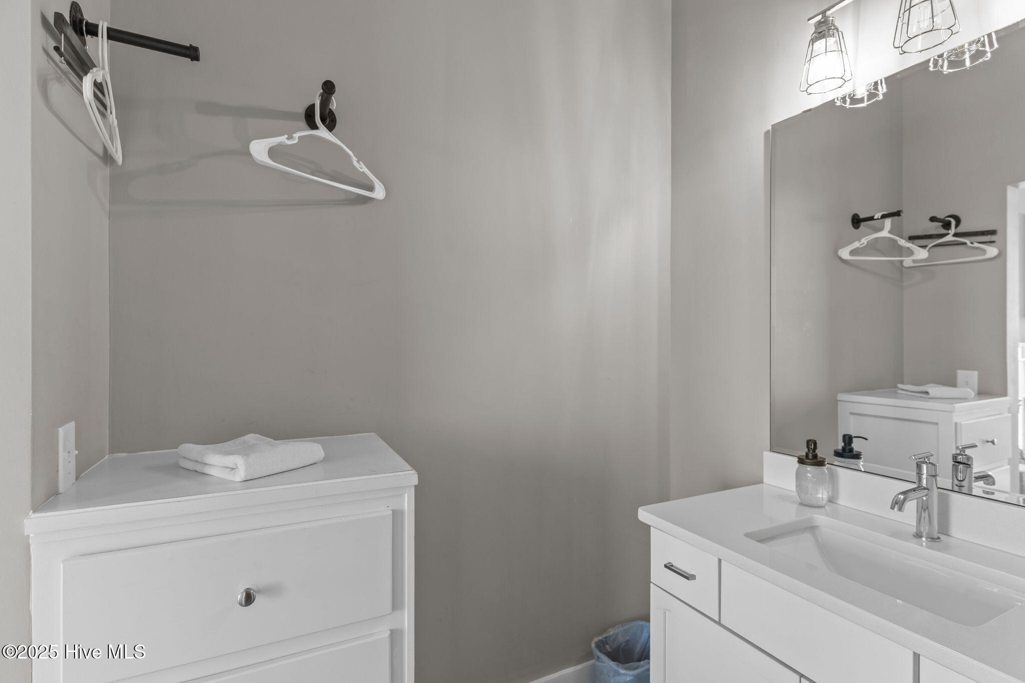 100541831 | Photo 38