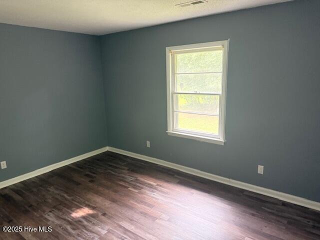 100526026 | Photo 23