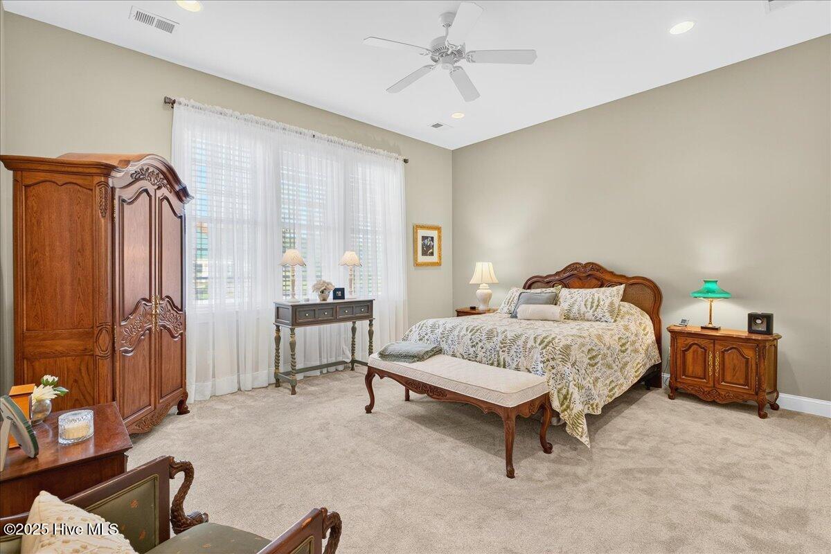 100540380 | Photo 37