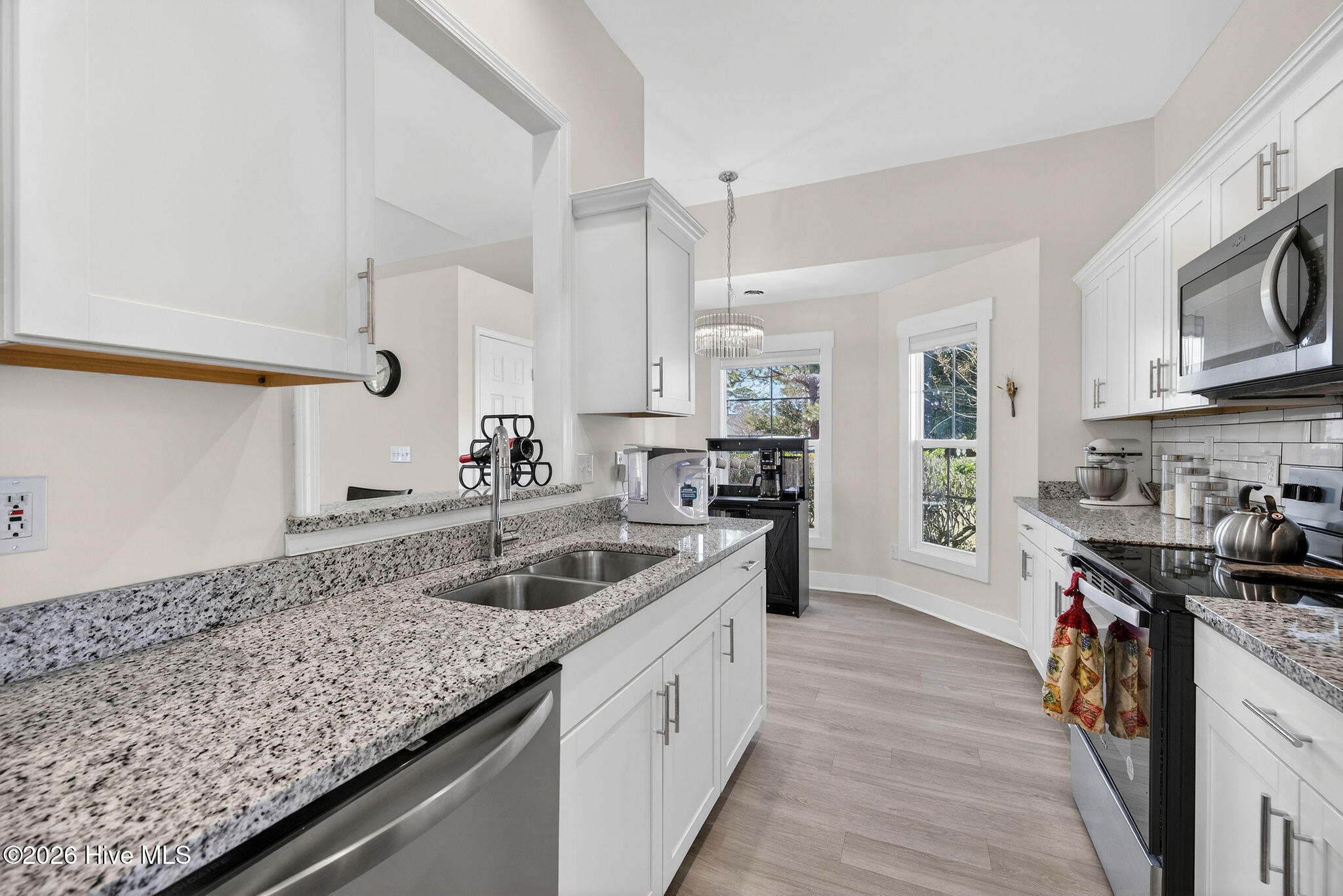 100551856 | Photo 14