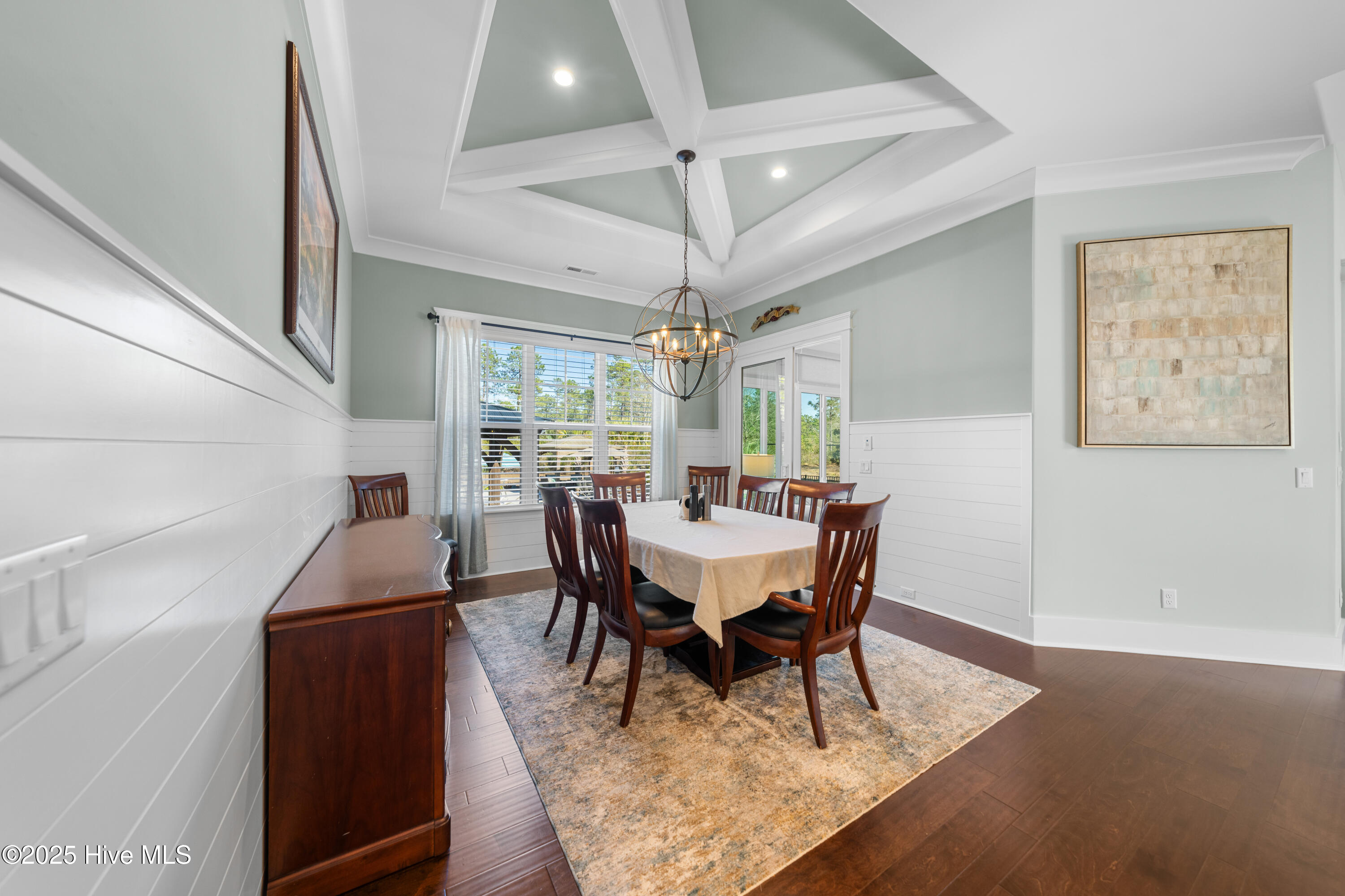 100494528 | Photo 30