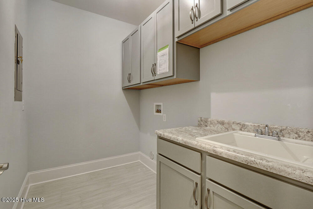 100533564 | Photo 14