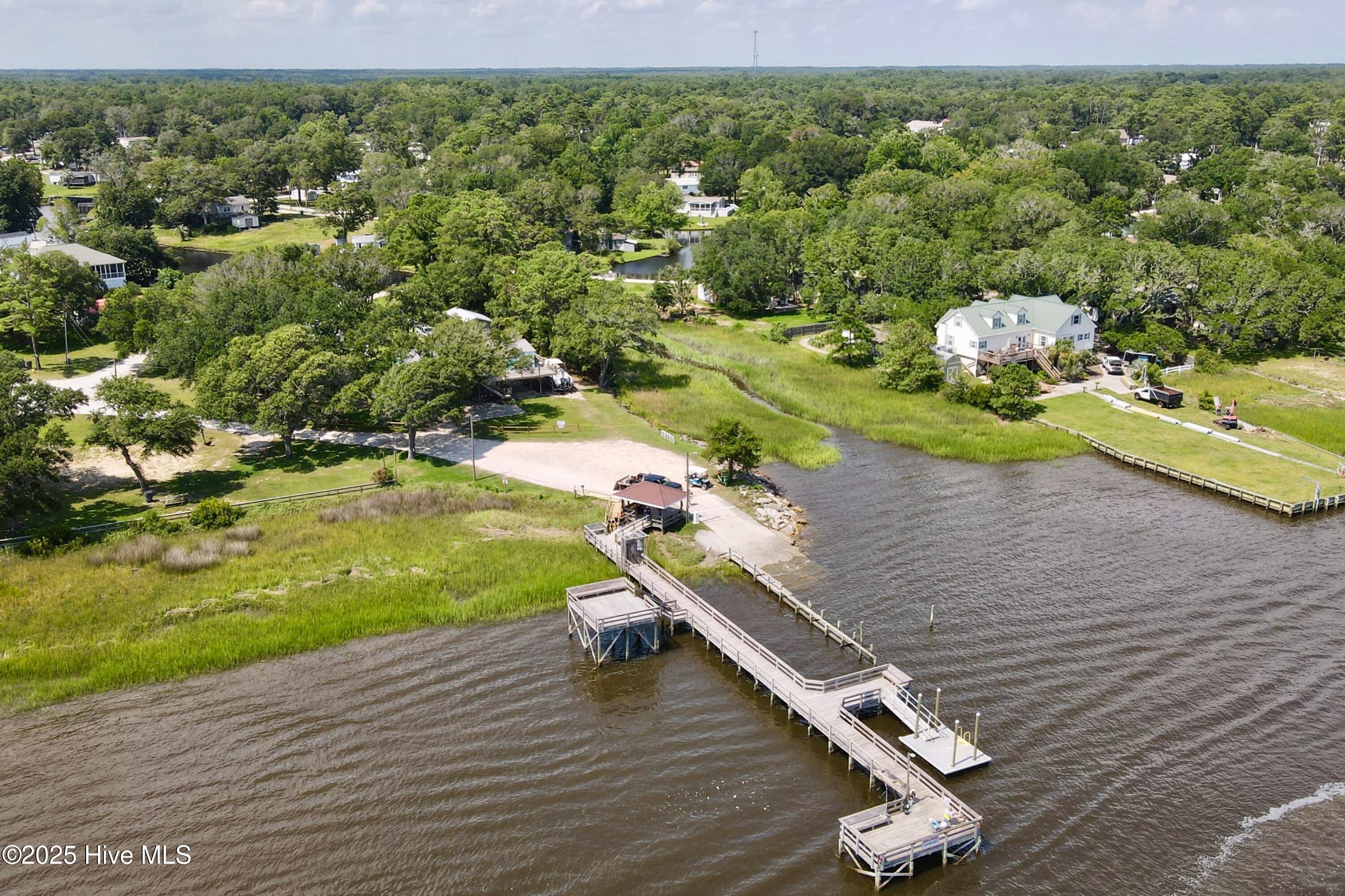 100518587 | Photo 42