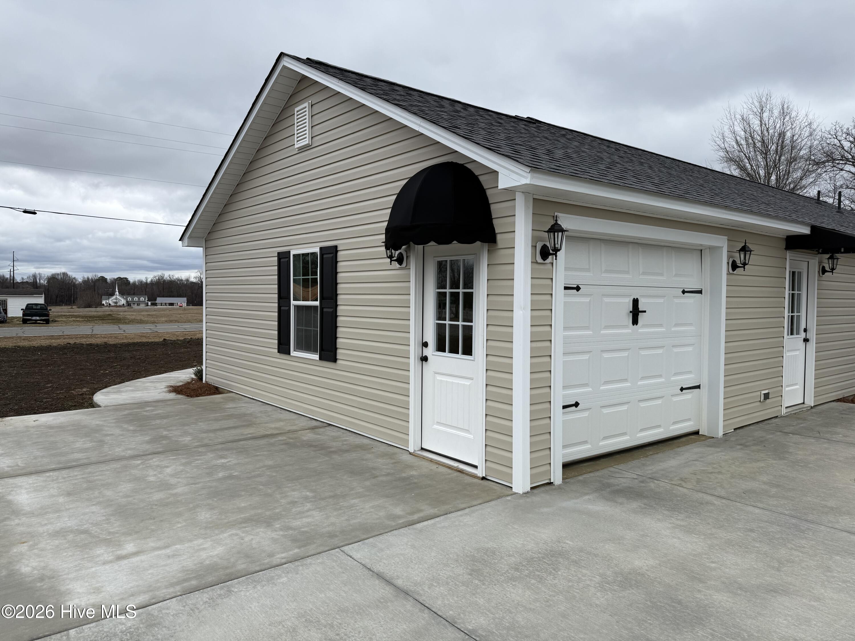 Homes for sale in Mount Olive, NC | 1581 Thunder Swamp Rd, Mount Olive, NC 28365 | MLS# 100535742