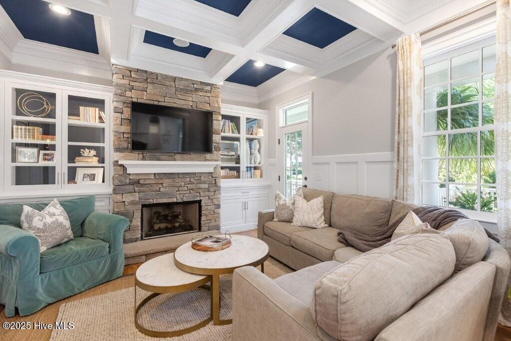 100553124 | Photo 16