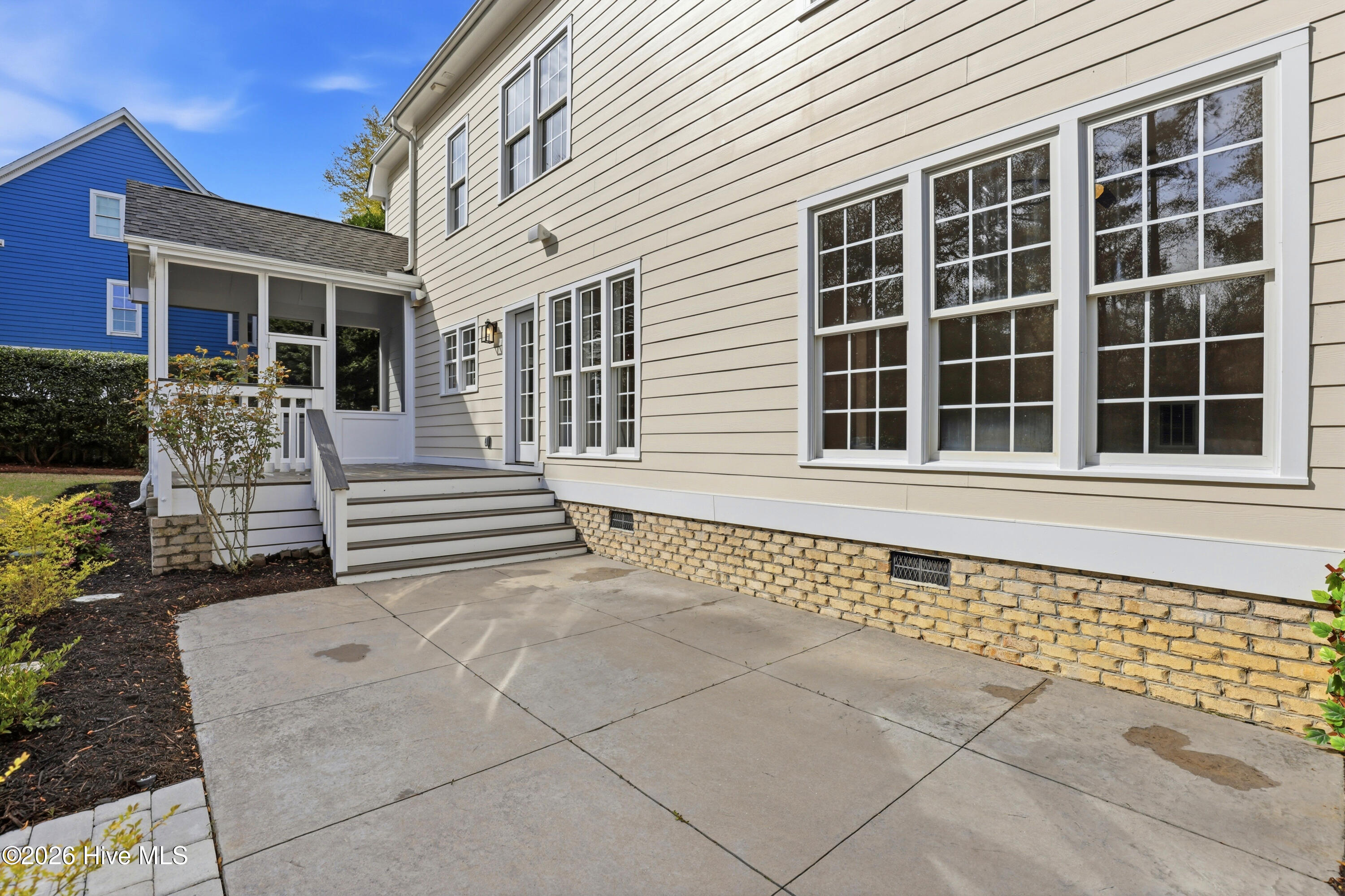 100562697 | Photo 66