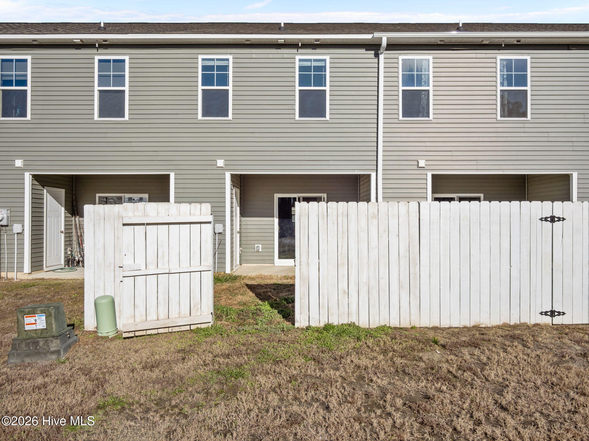 100555227 | Photo 30