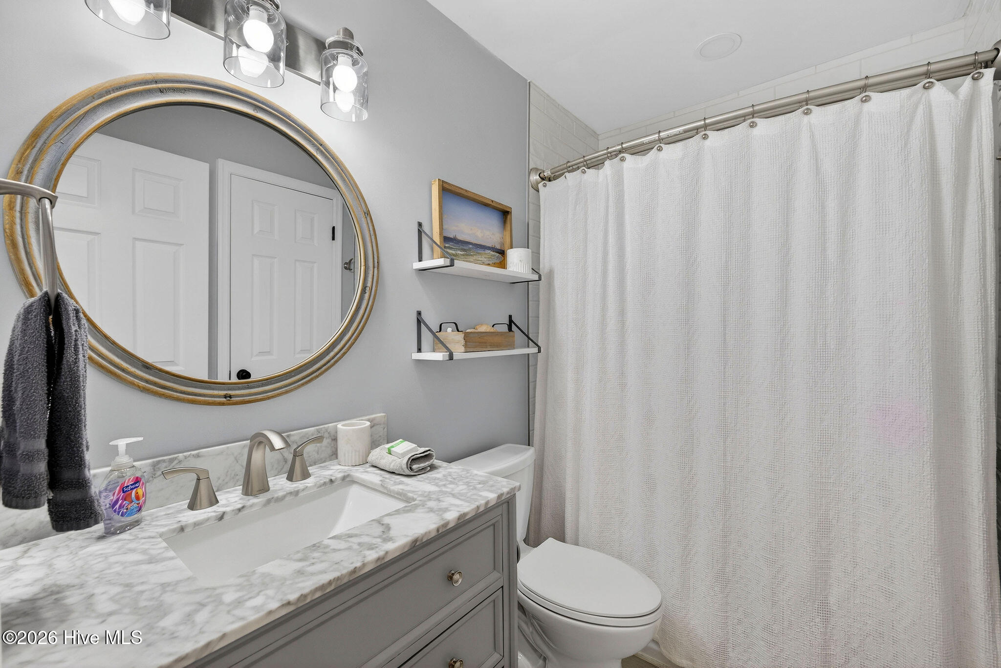 100550000 | Photo 11