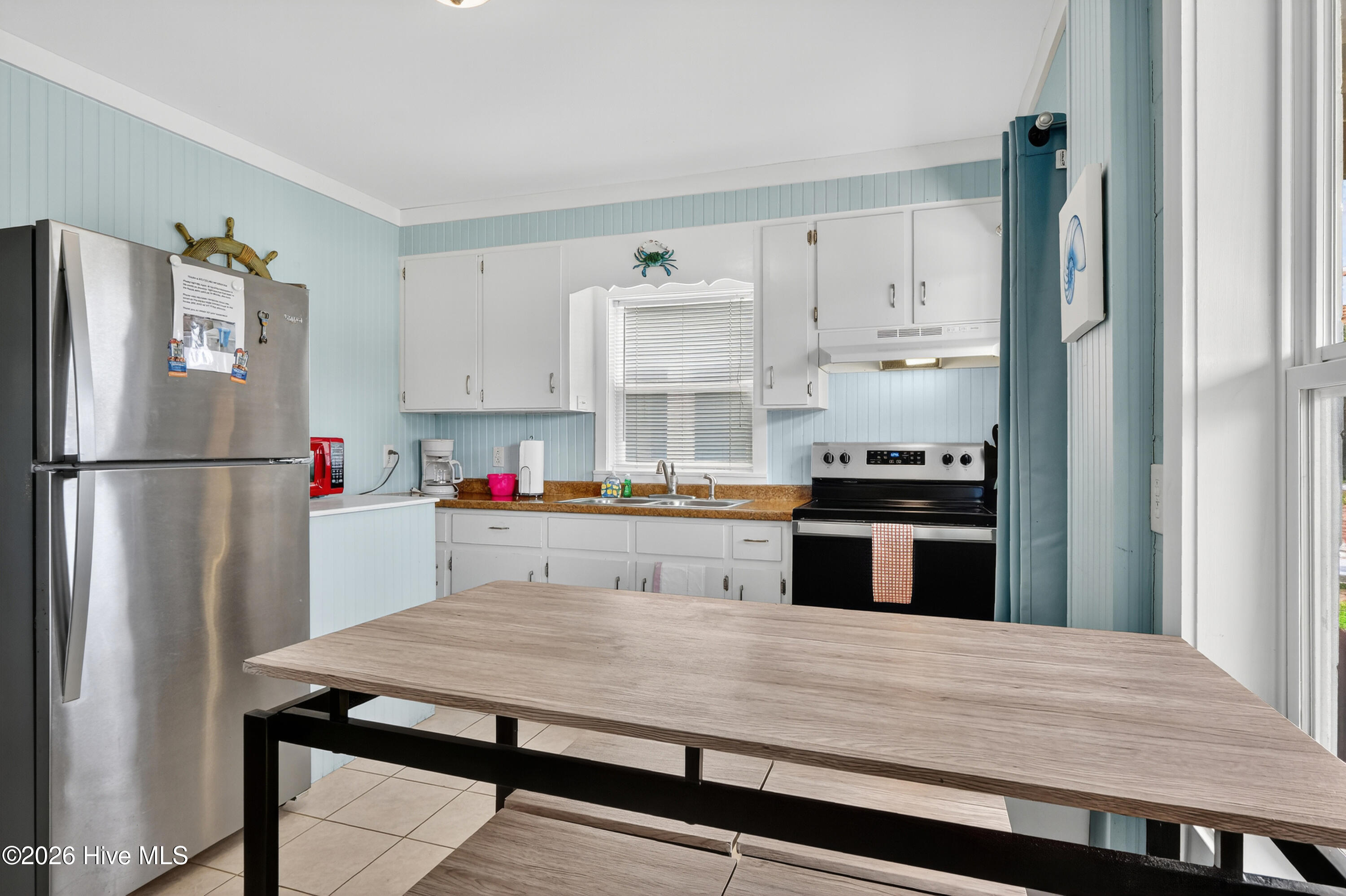 100558855 | Photo 43