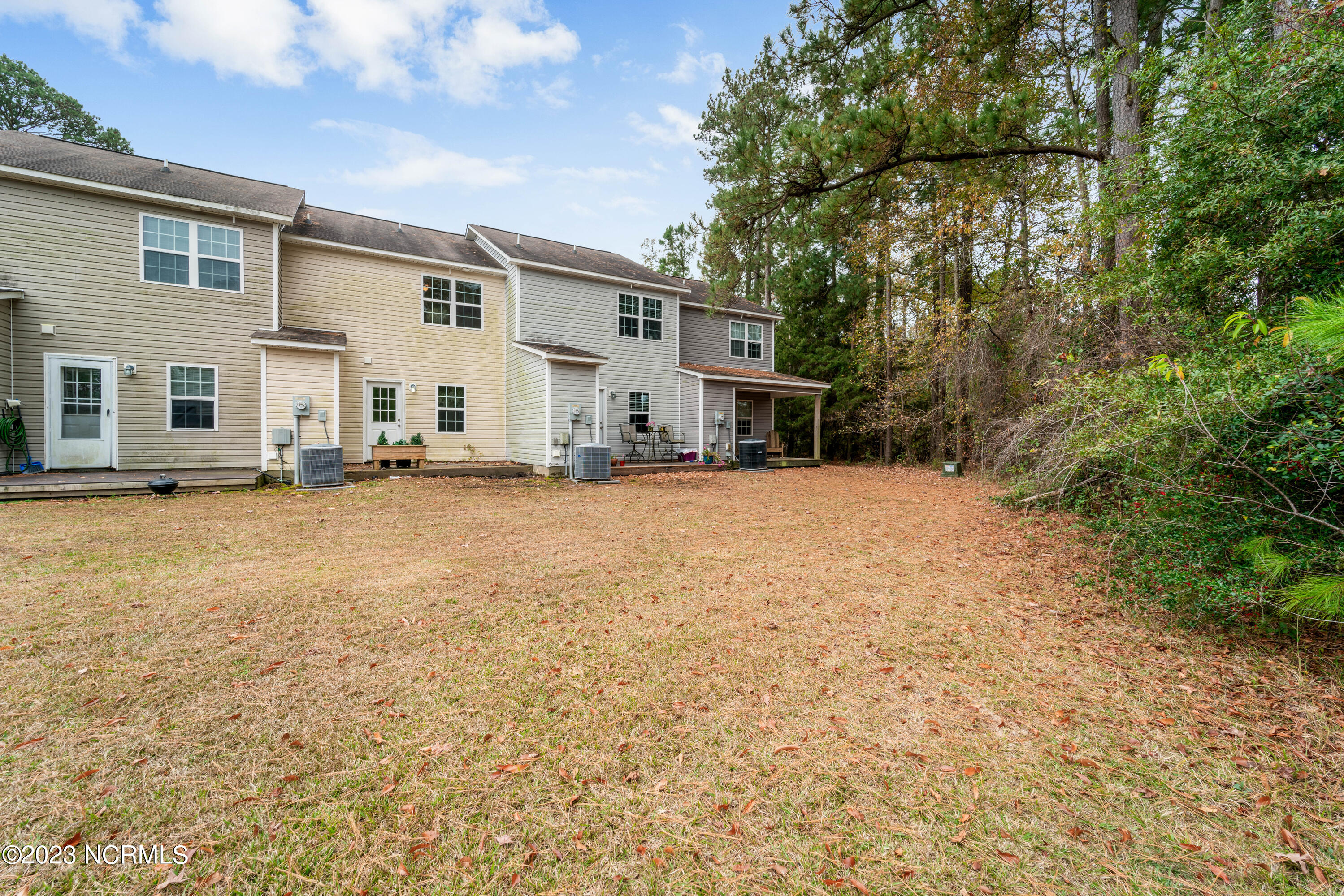 100558627 | Photo 16