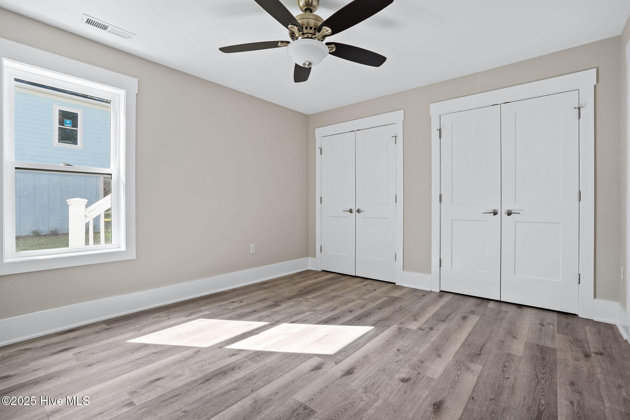 100535041 | Photo 35