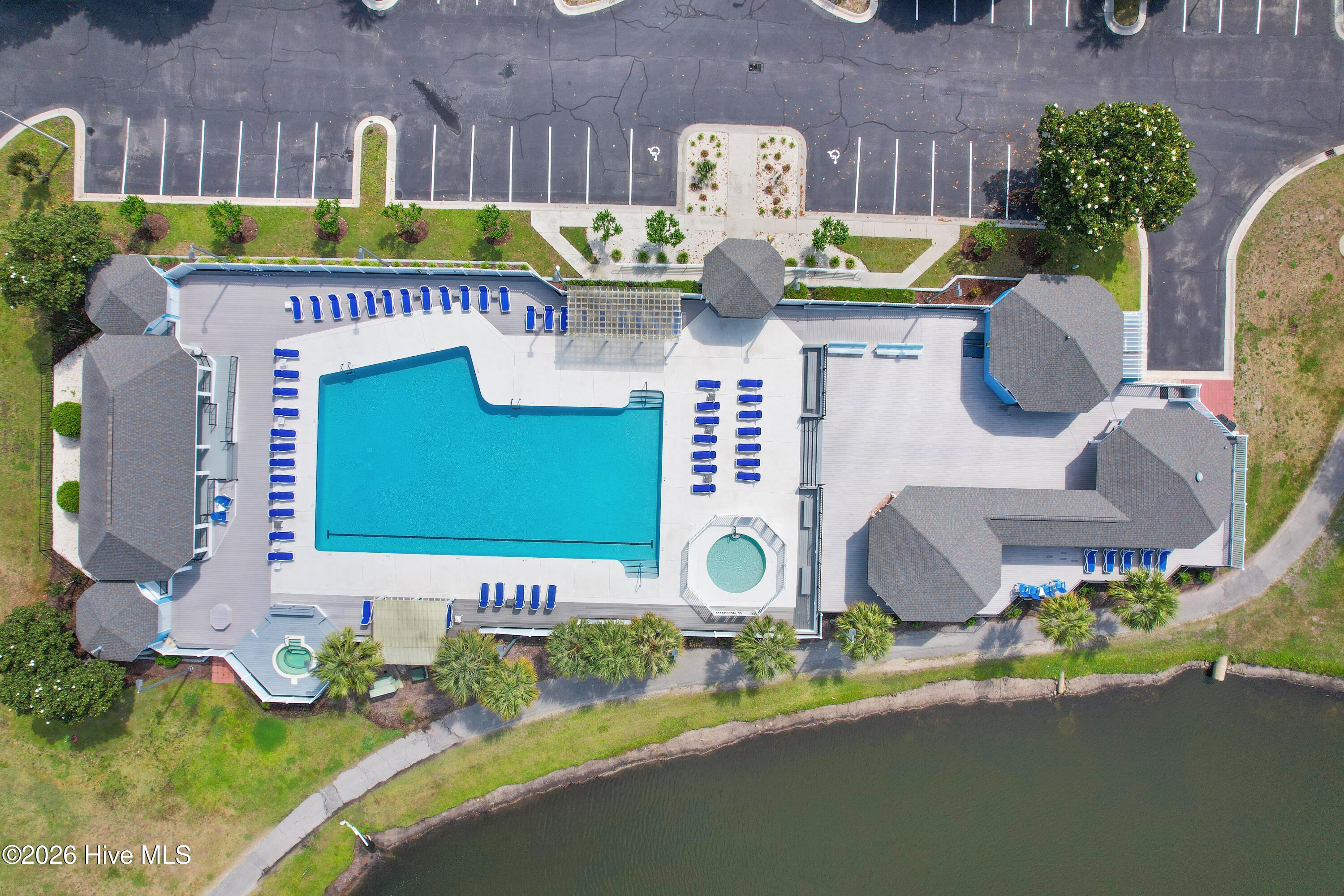 100555748 | Photo 64