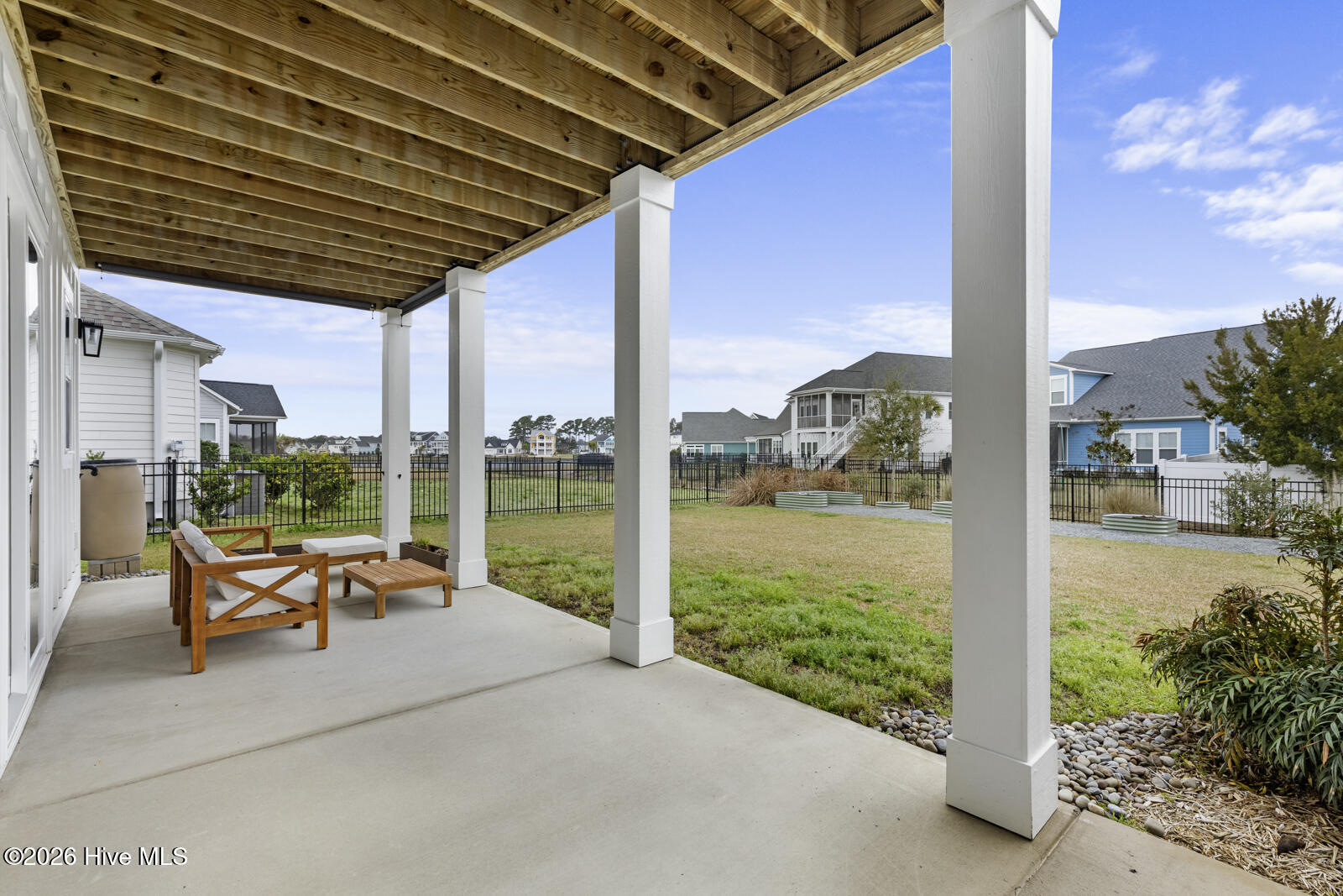 100557738 | Photo 54