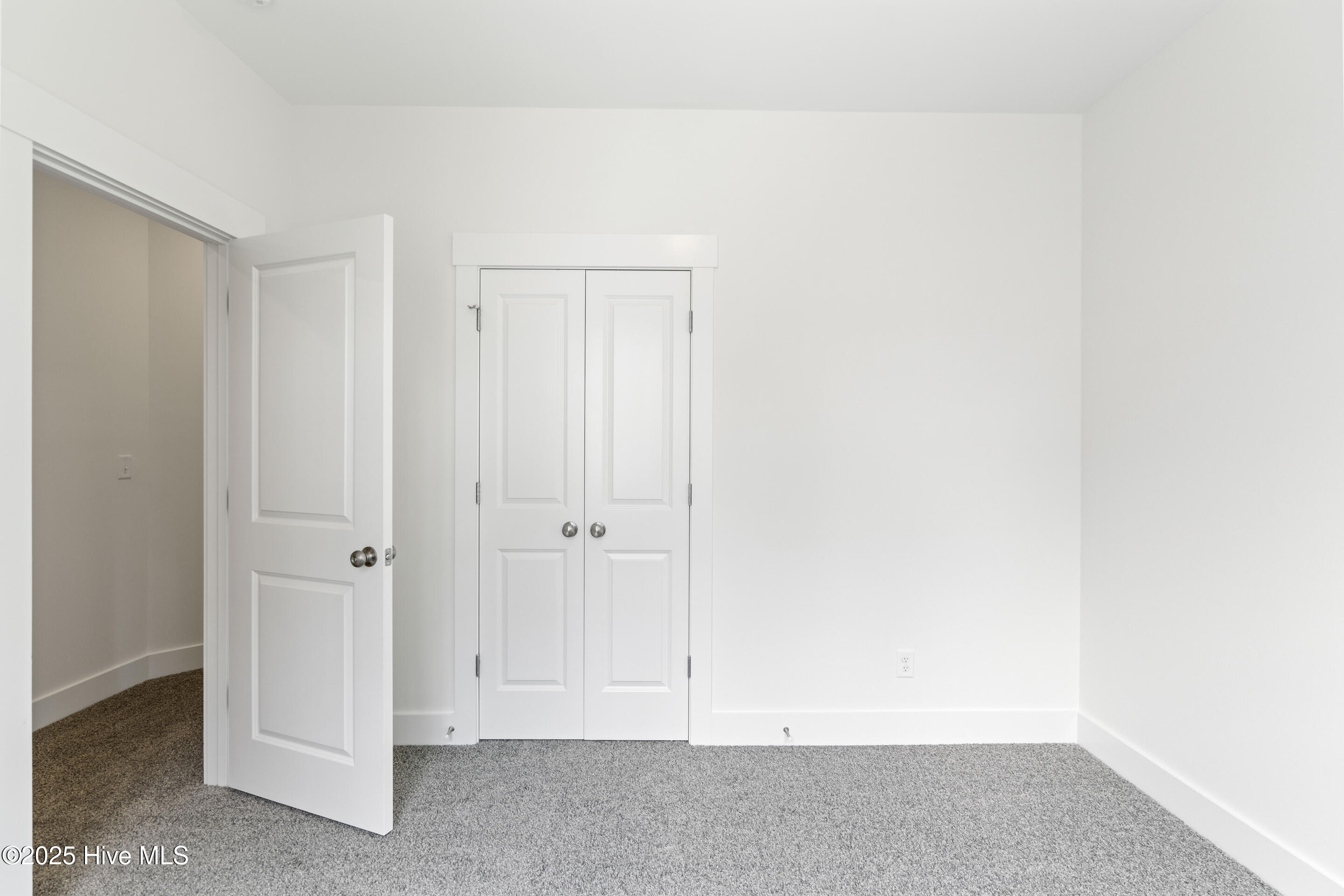 100530900 | Photo 21