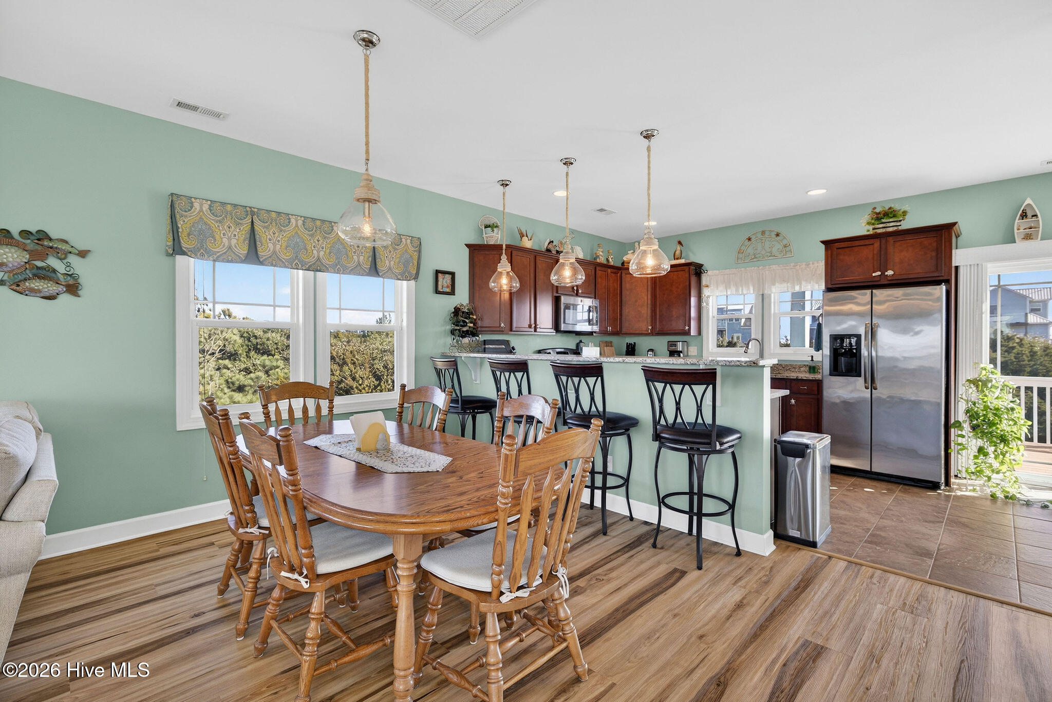 100549584 | Photo 26