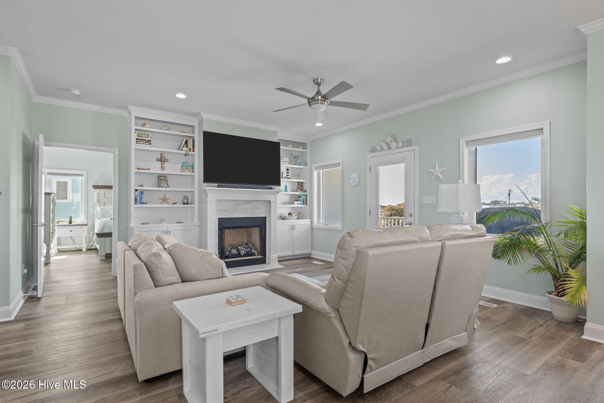 100559740 | Photo 24