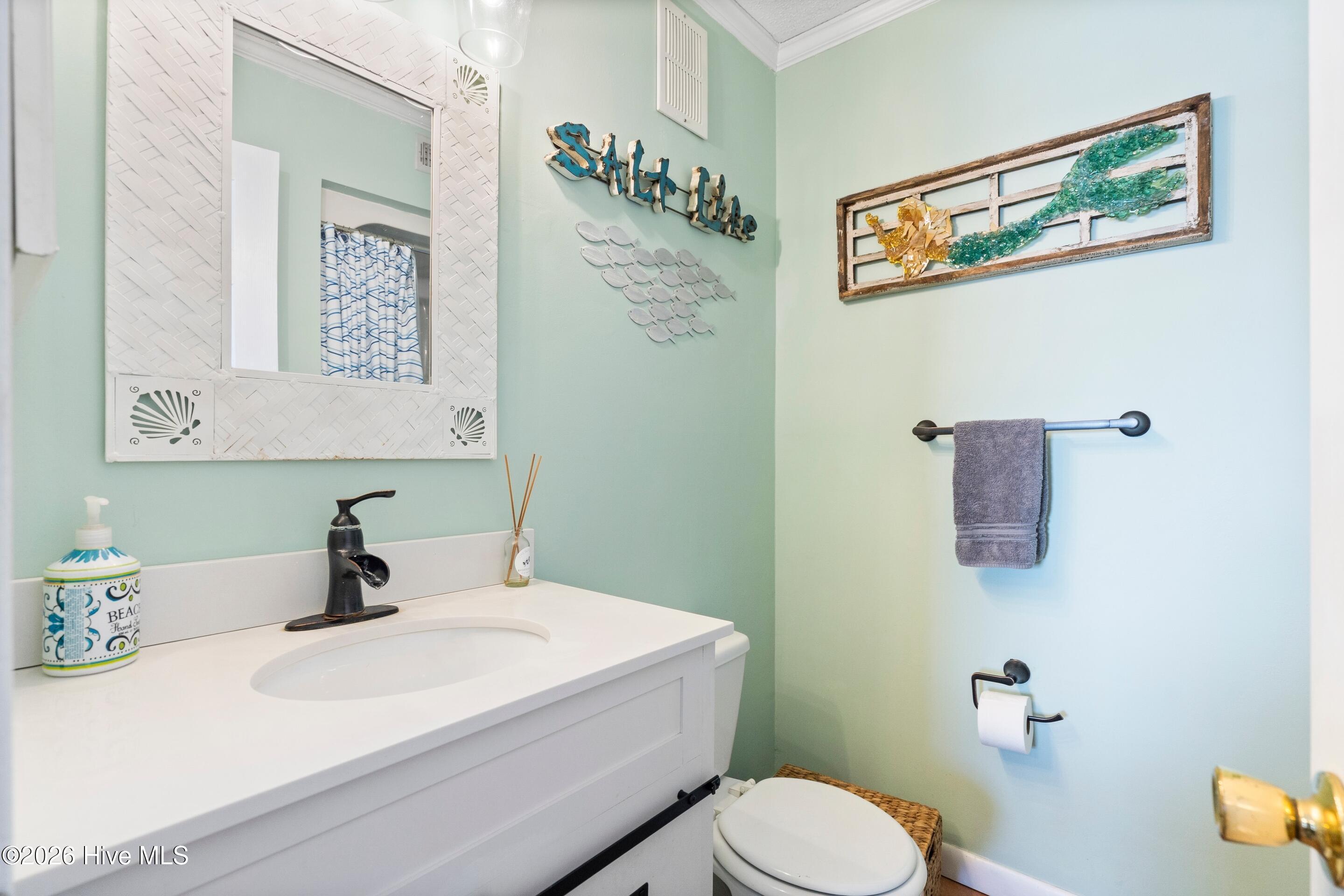 100549000 | Photo 25