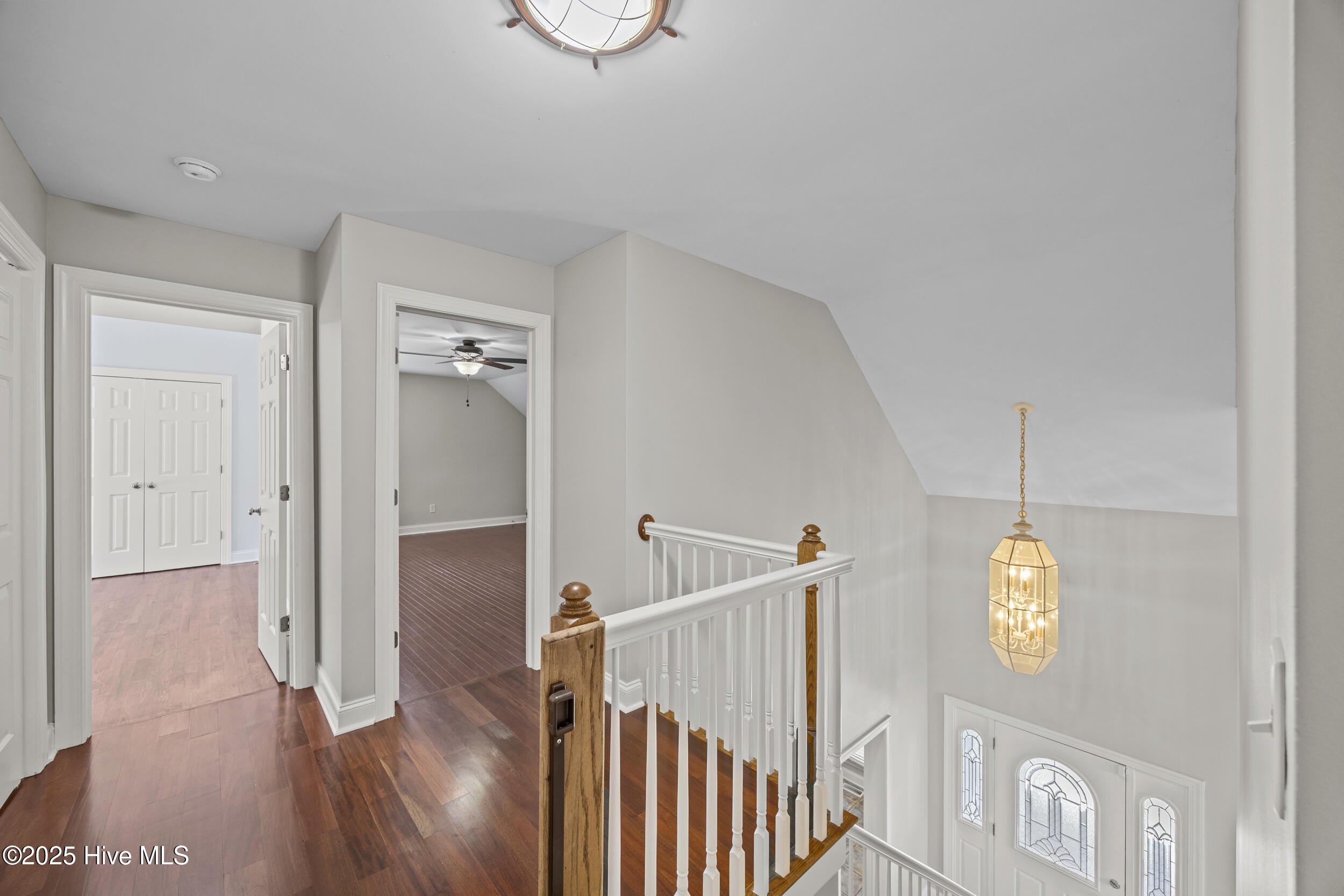 100519629 | Photo 41