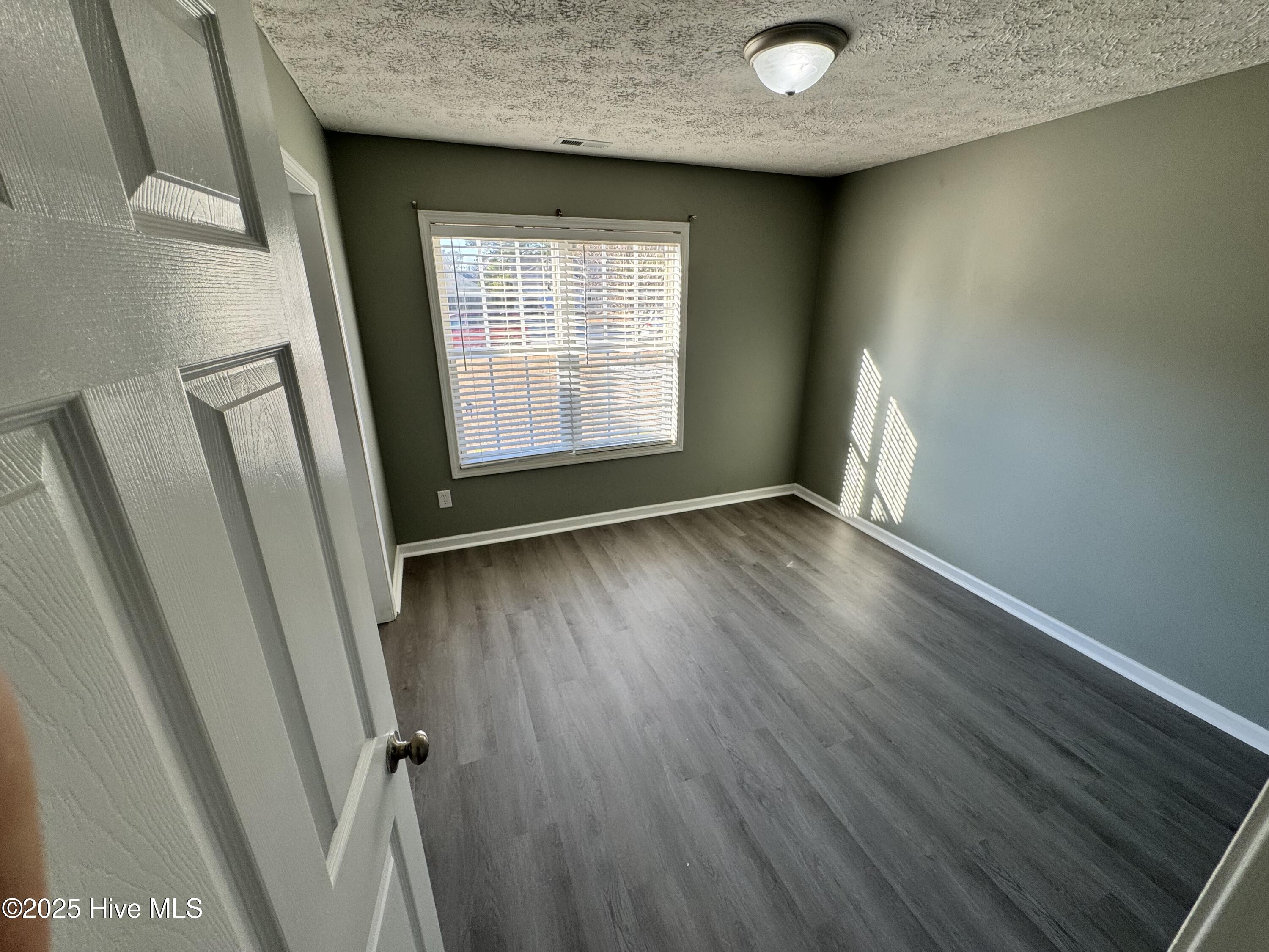 100546711 | Photo 17