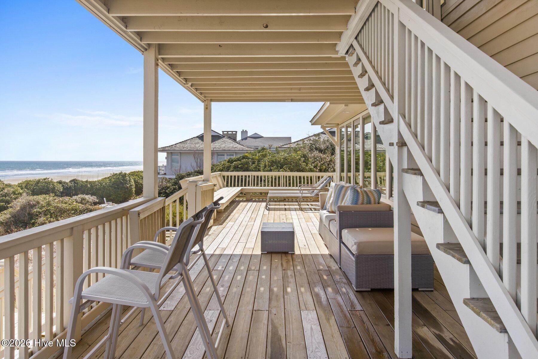 100560851 | Photo 19