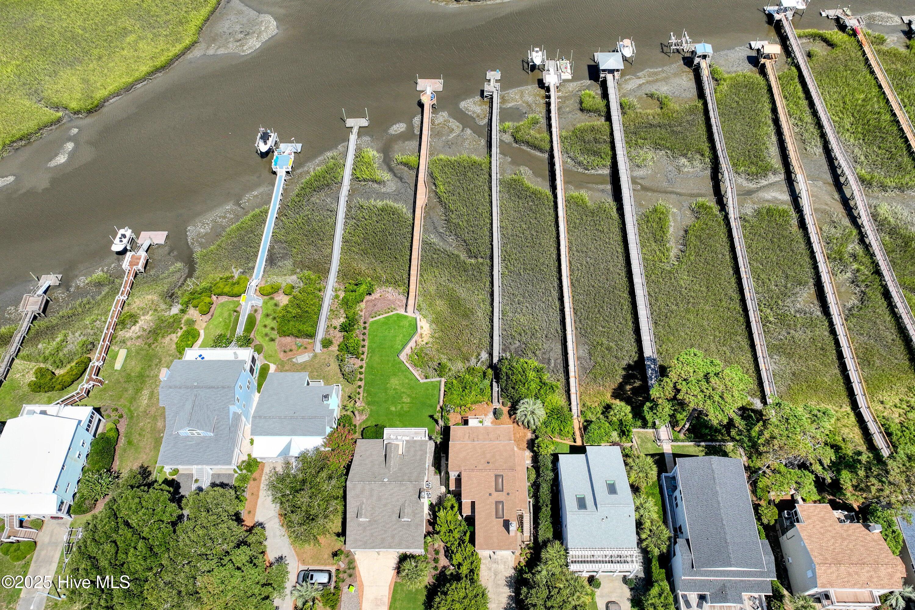 100522322 | Photo 35