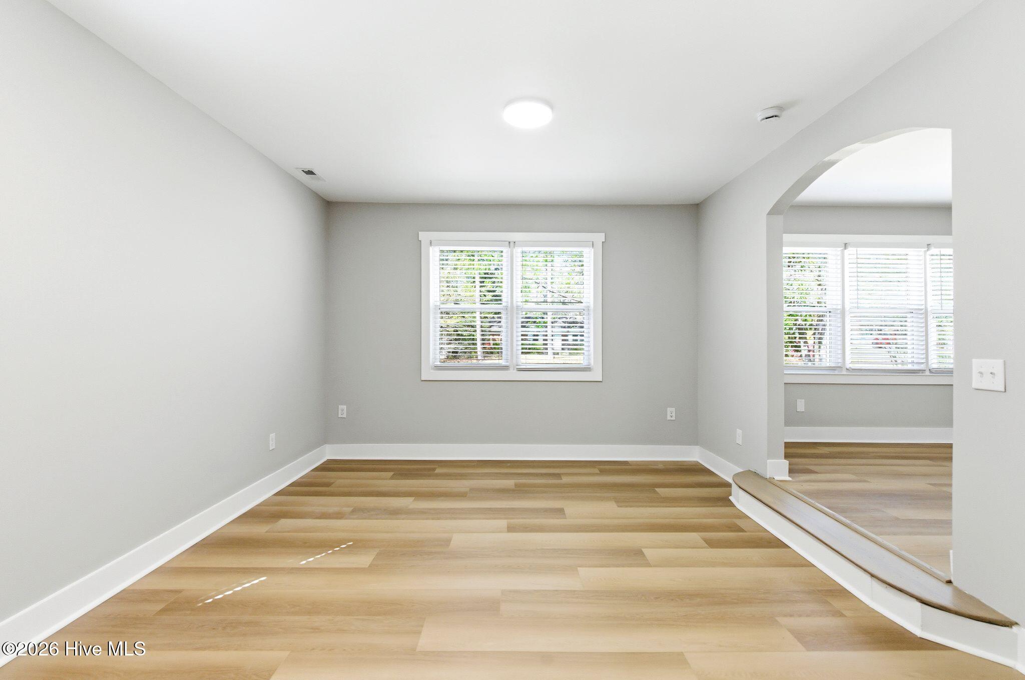 100564209 | Photo 27