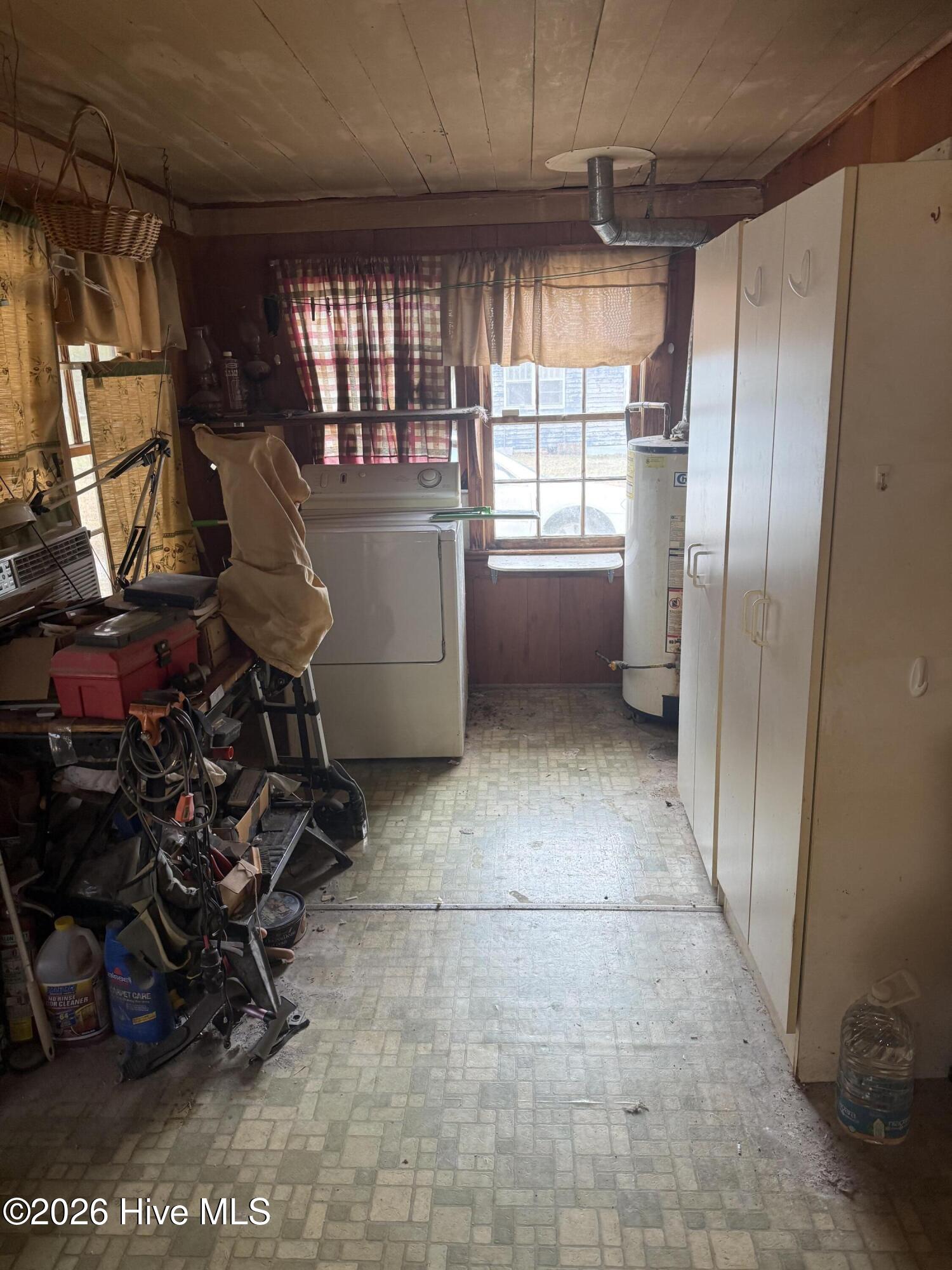 100557079 | Photo 11