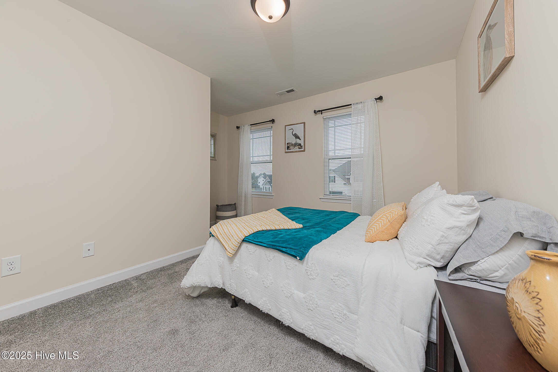 100544528 | Photo 19