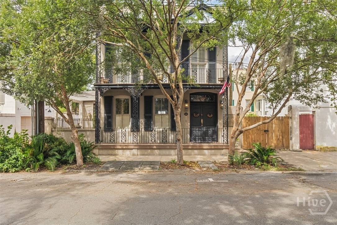 Photo 1 of Single family home for sale at 439 Abercorn St, Savannah, GA 31401 | MLS# SA364308 | Listing updated on 2026-09-13
