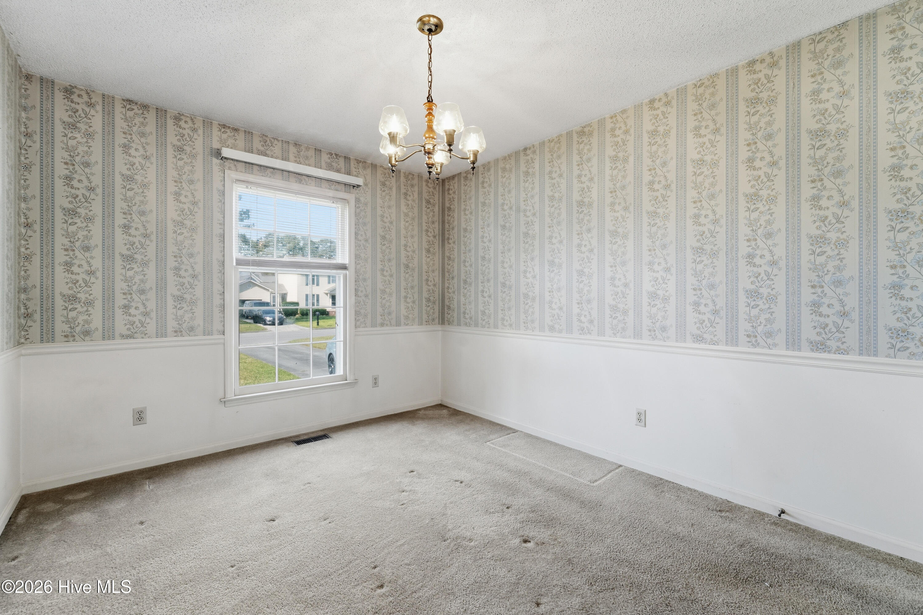 100563491 | Photo 15