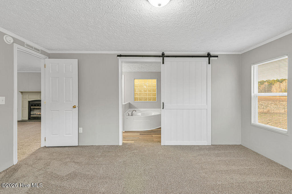 100547884 | Photo 28