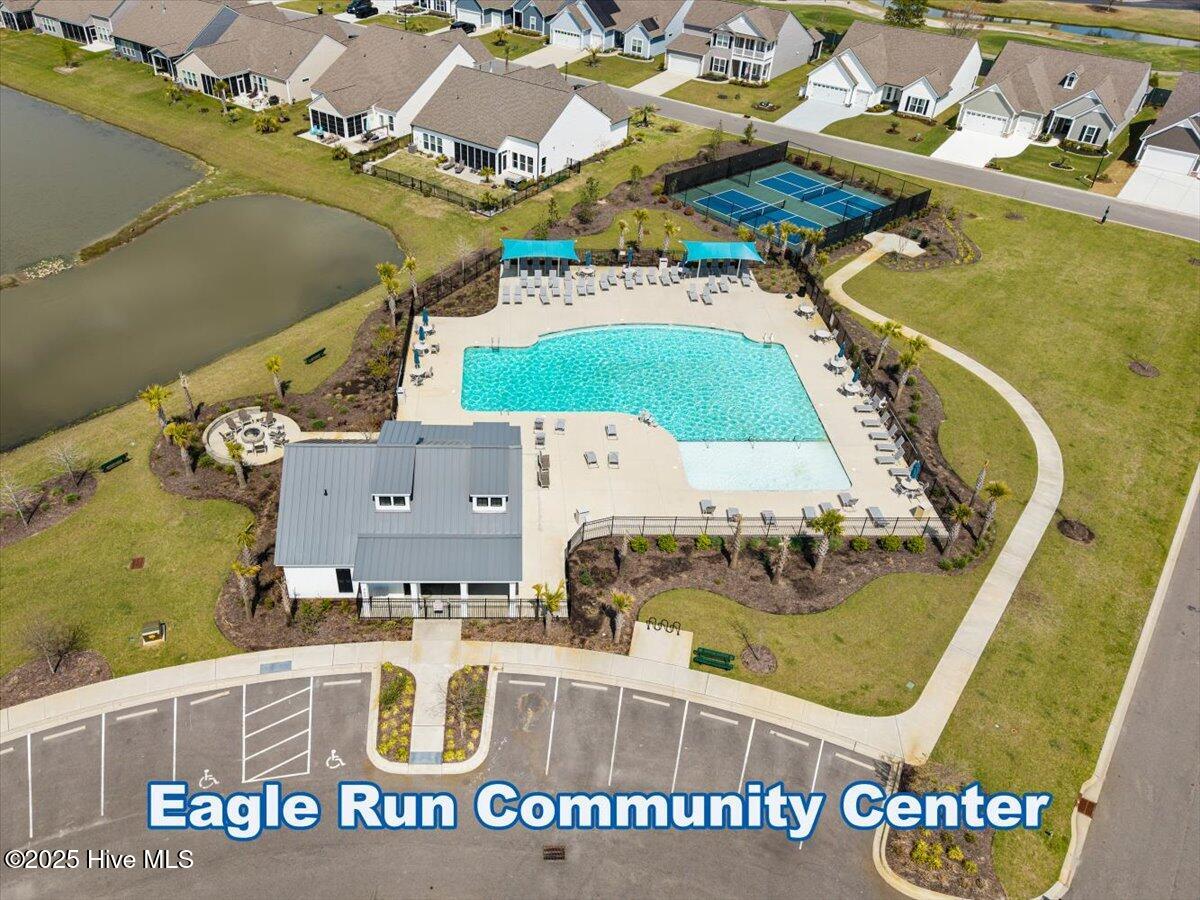 100532427 | Photo 44