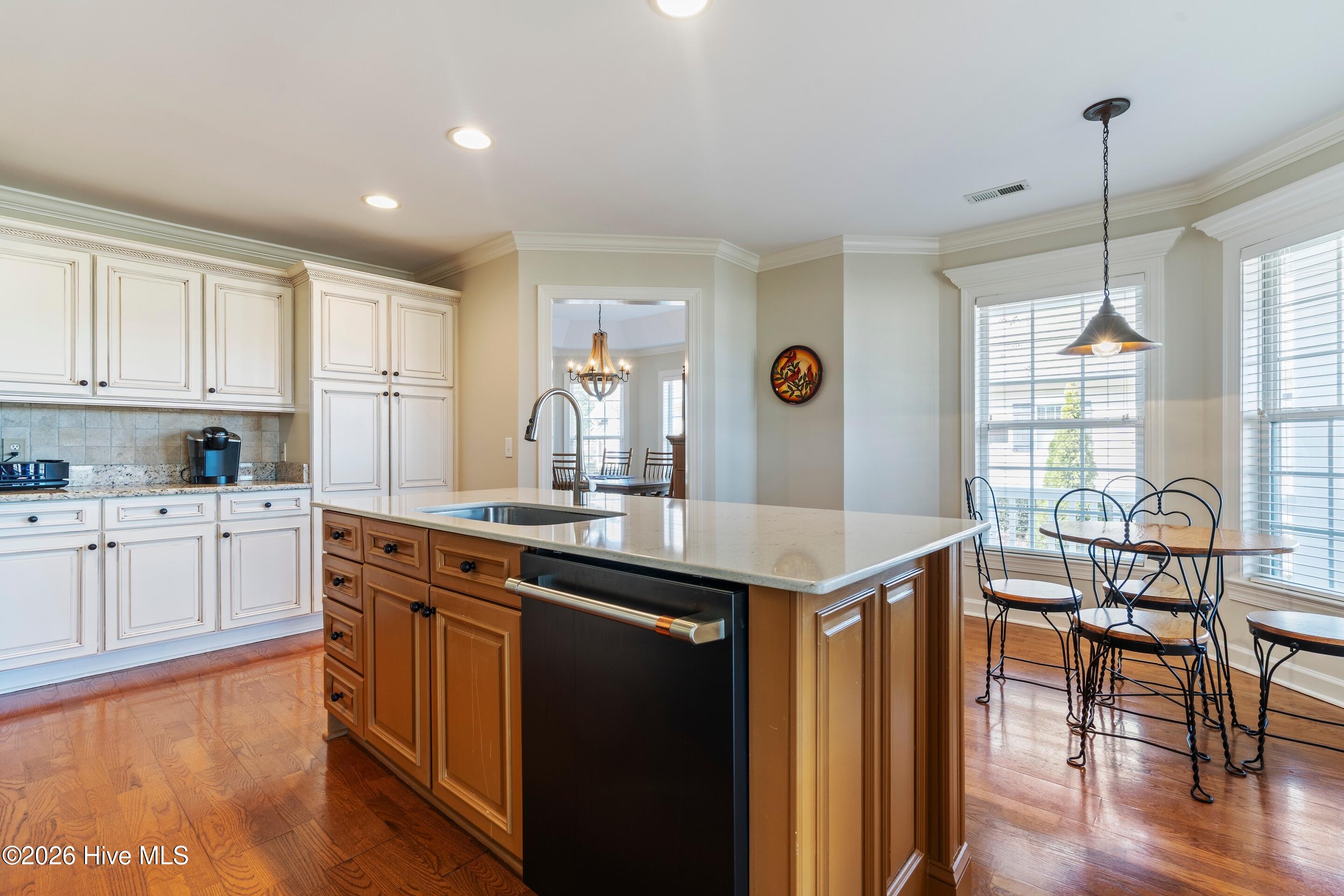 100549552 | Photo 29