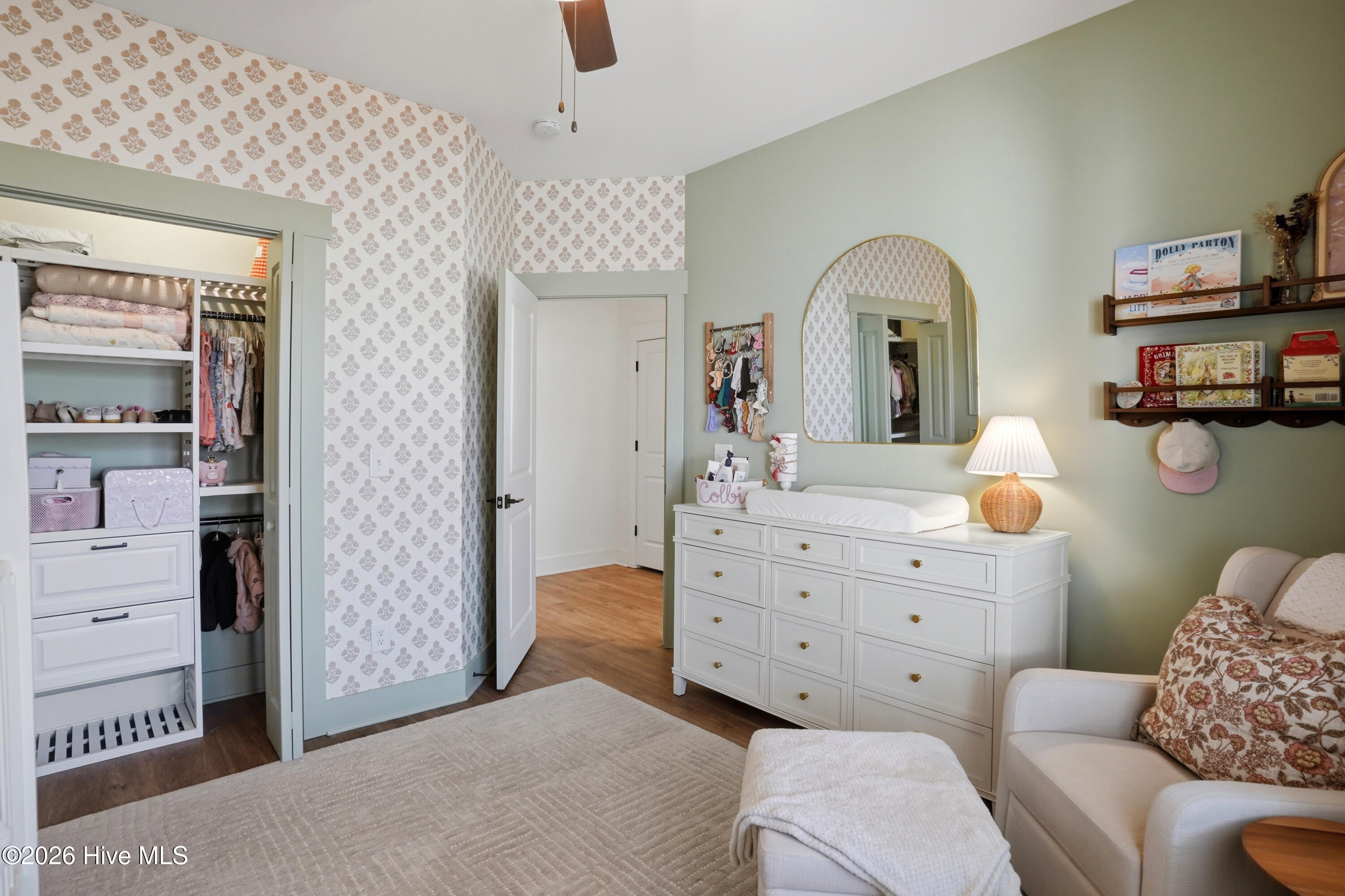 100561504 | Photo 27