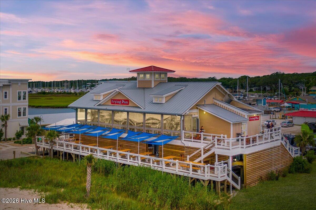 100553428 | Photo 48