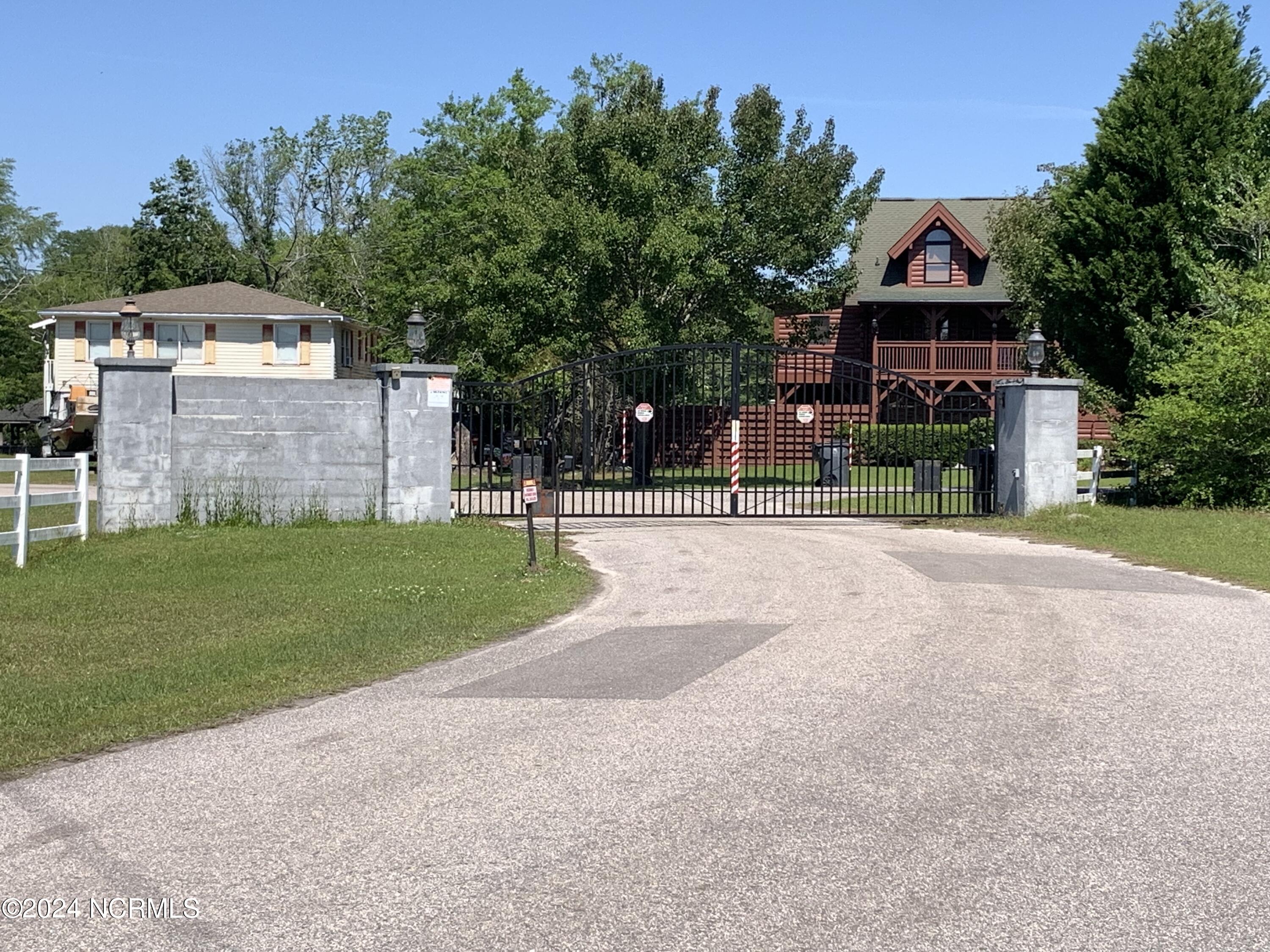 100441131 | Photo 31