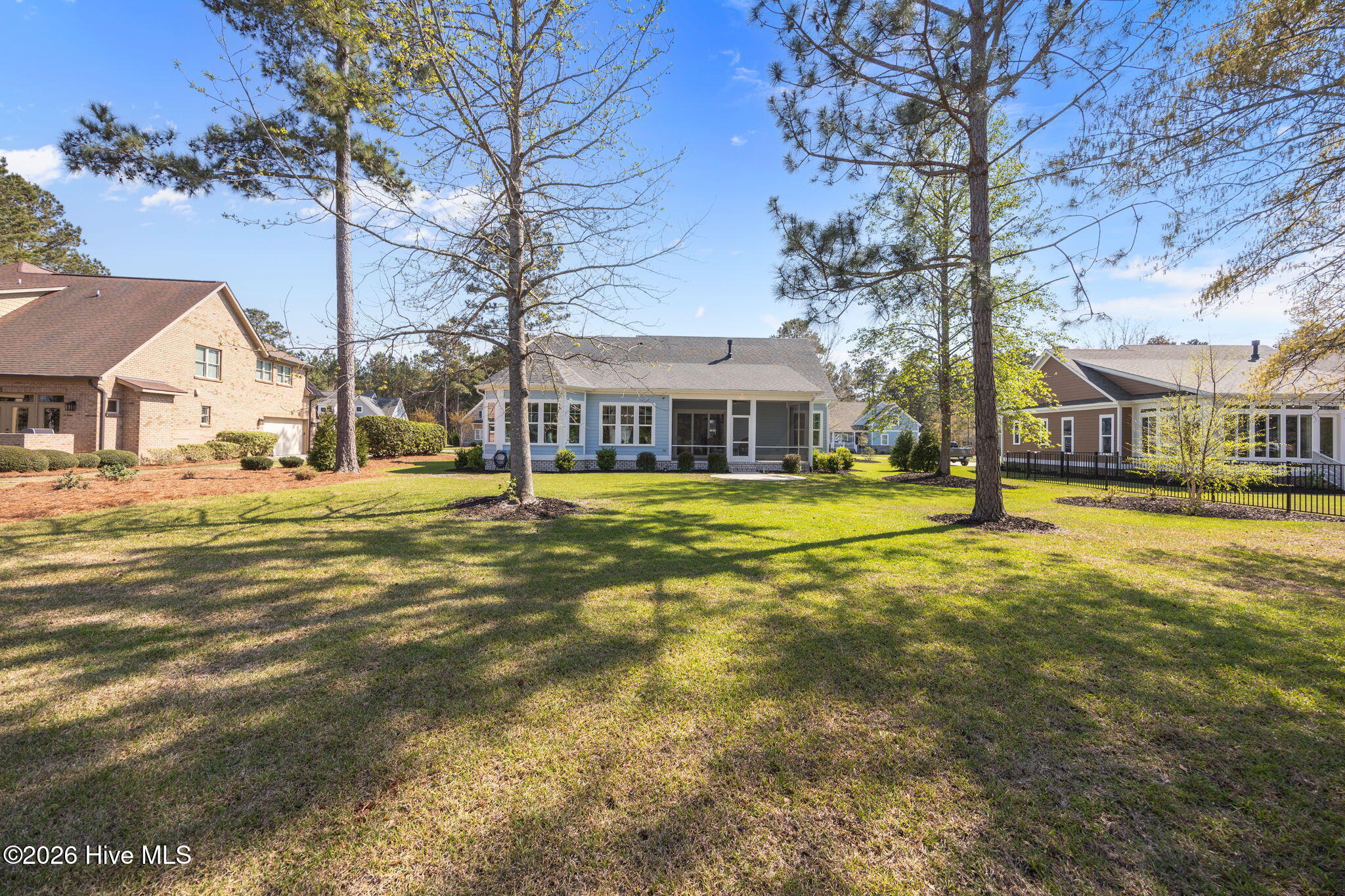 100563731 | Photo 53