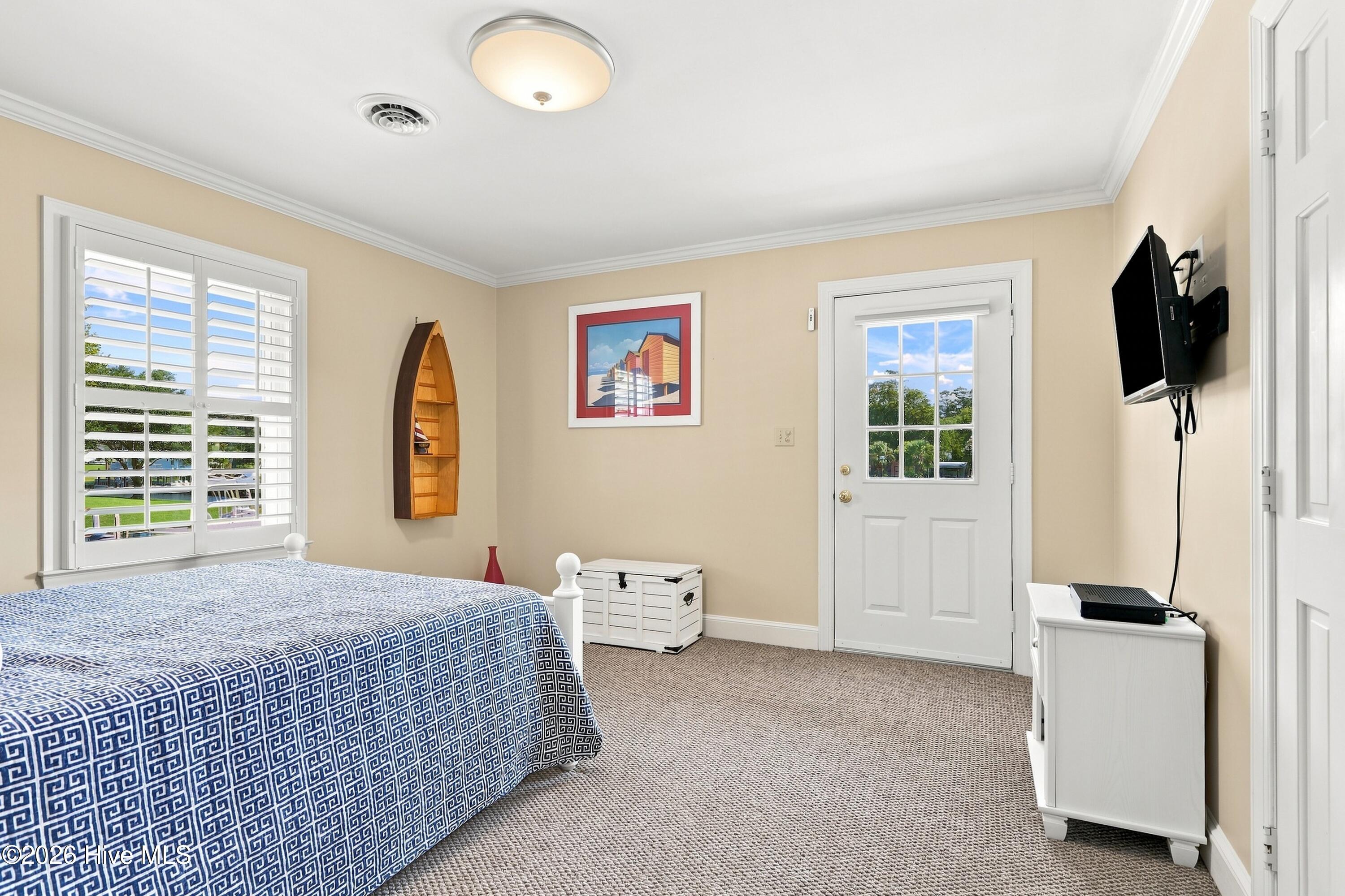 104 Sea Trace Lane,Newport