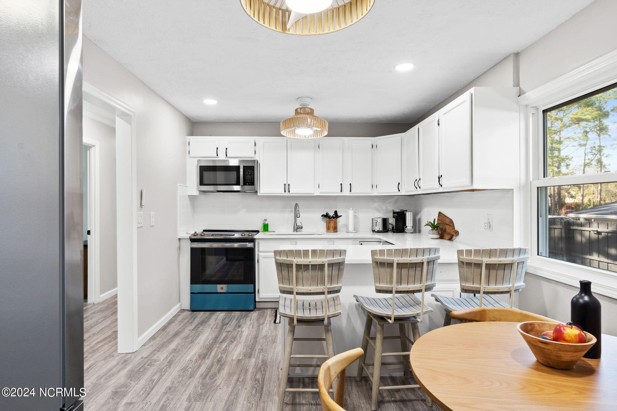 100566764 | Photo 14