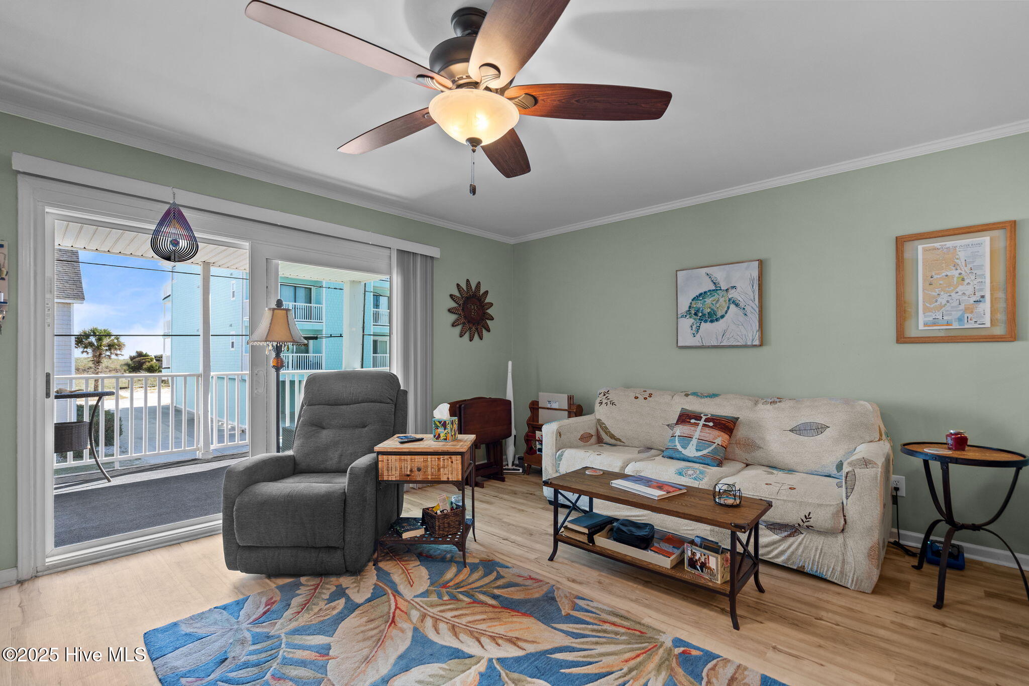 100538407 | Photo 11