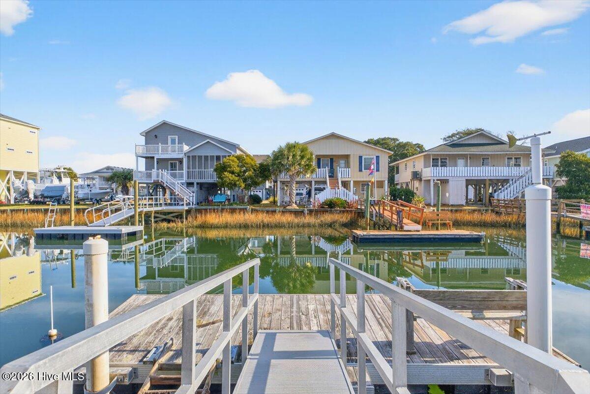 100548293 | Photo 46